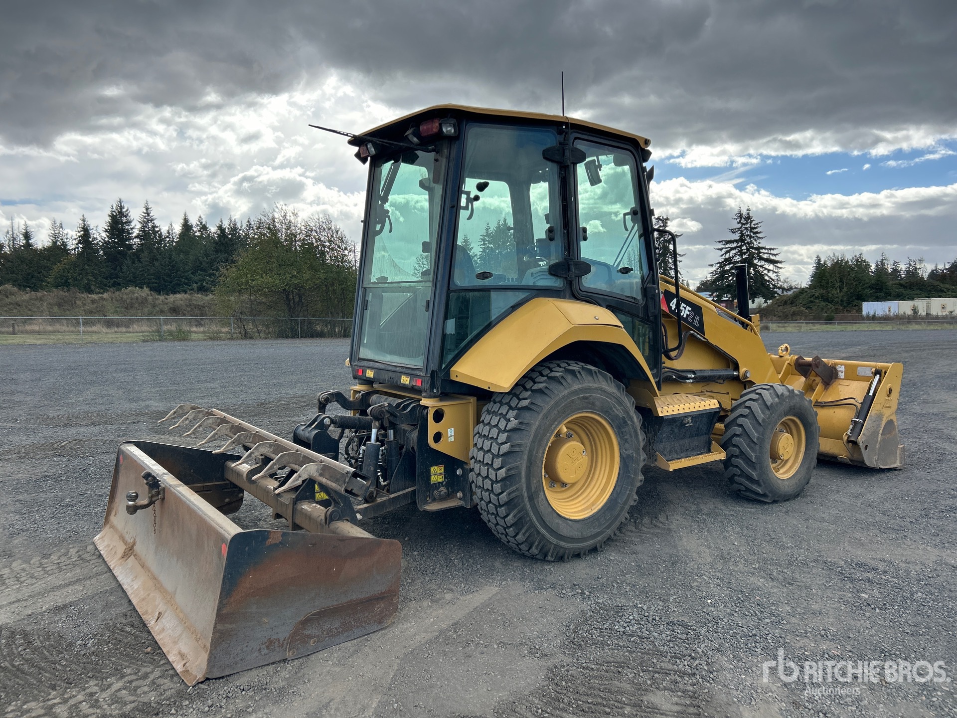 2017 Caterpillar 415F2 IL