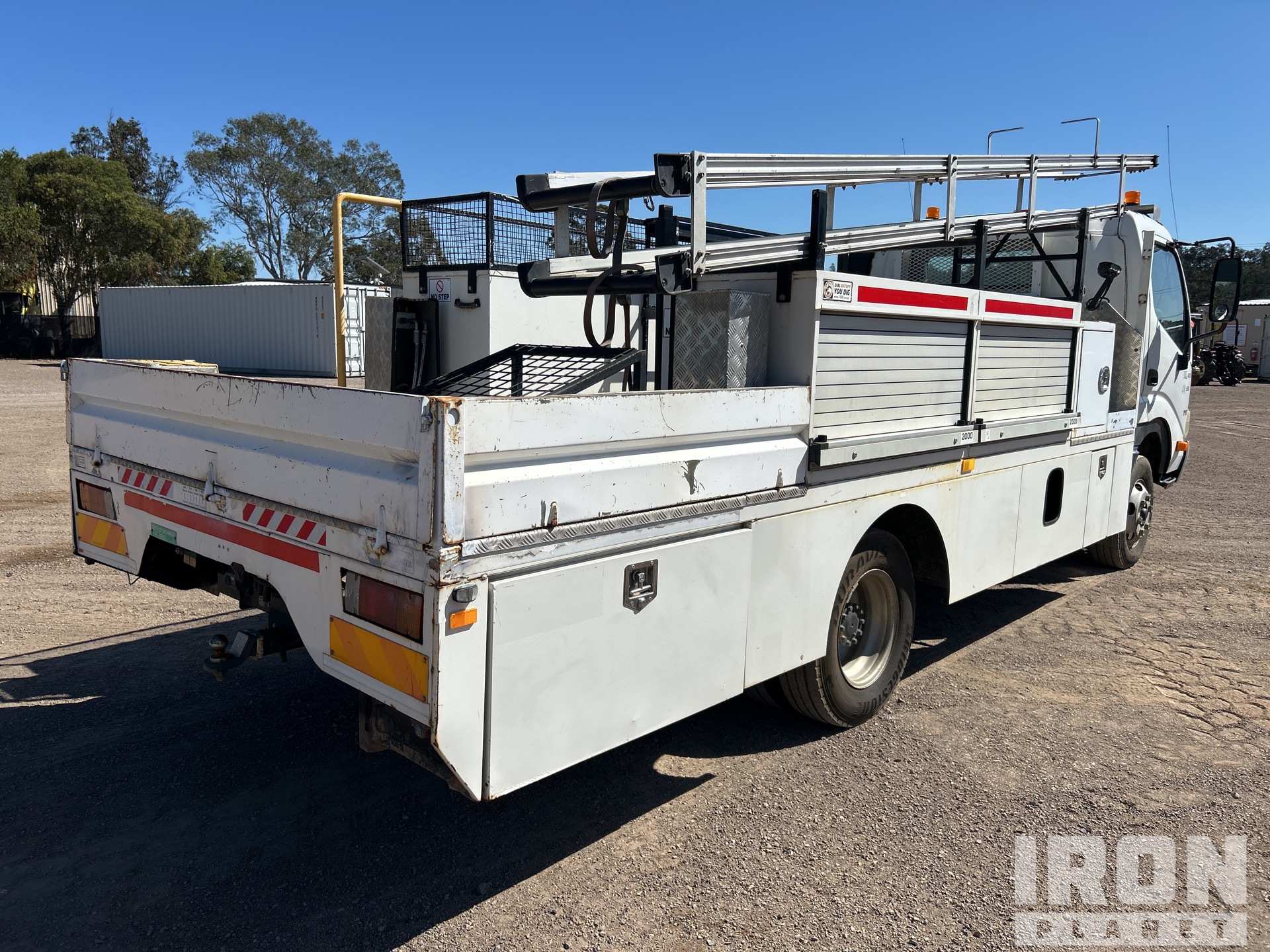 2010 Hino 300C