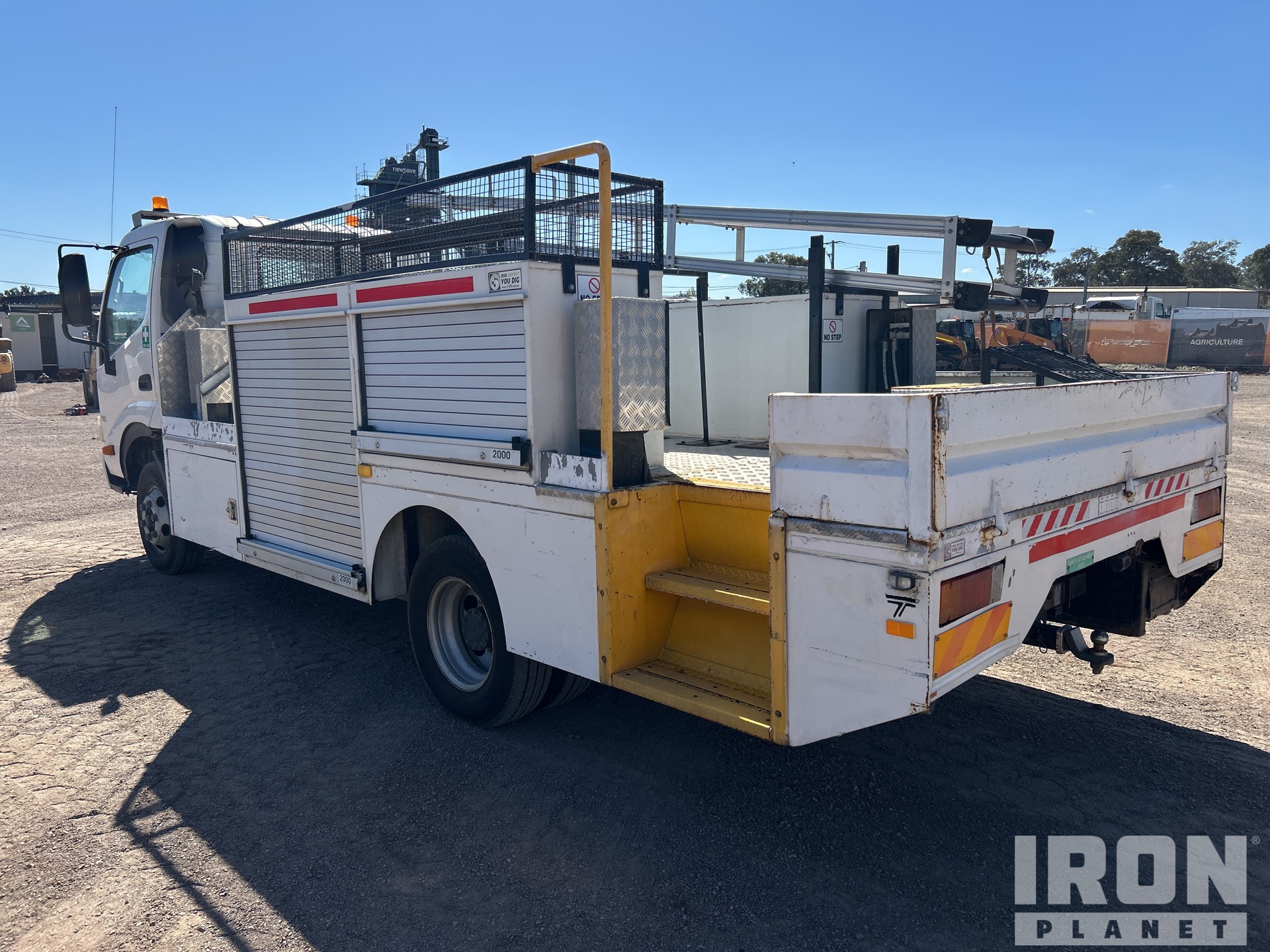 2010 Hino 300C