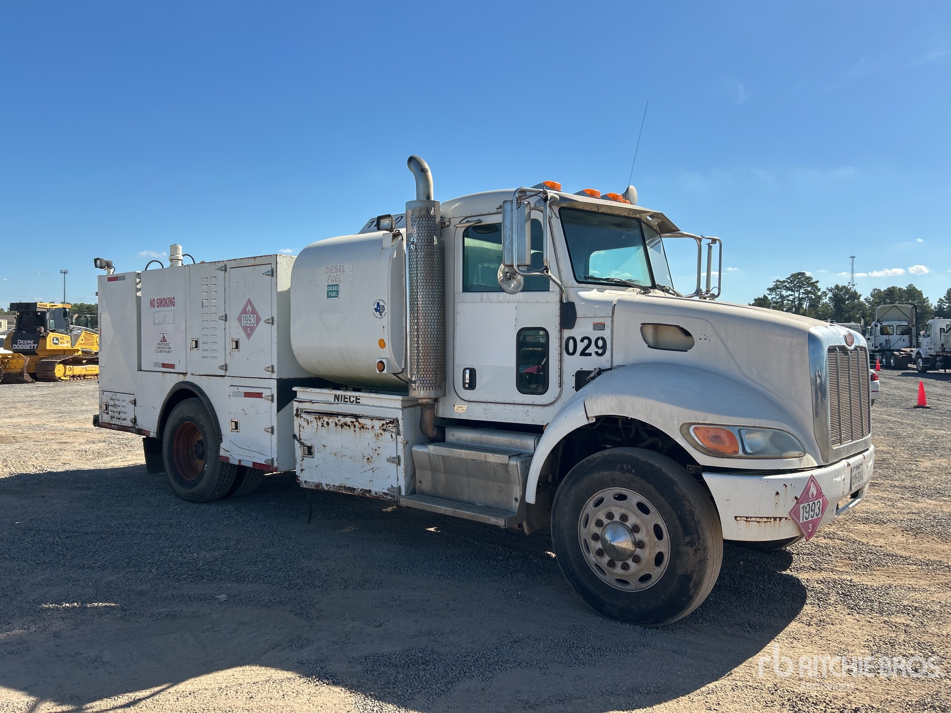 2012 Peterbilt 337