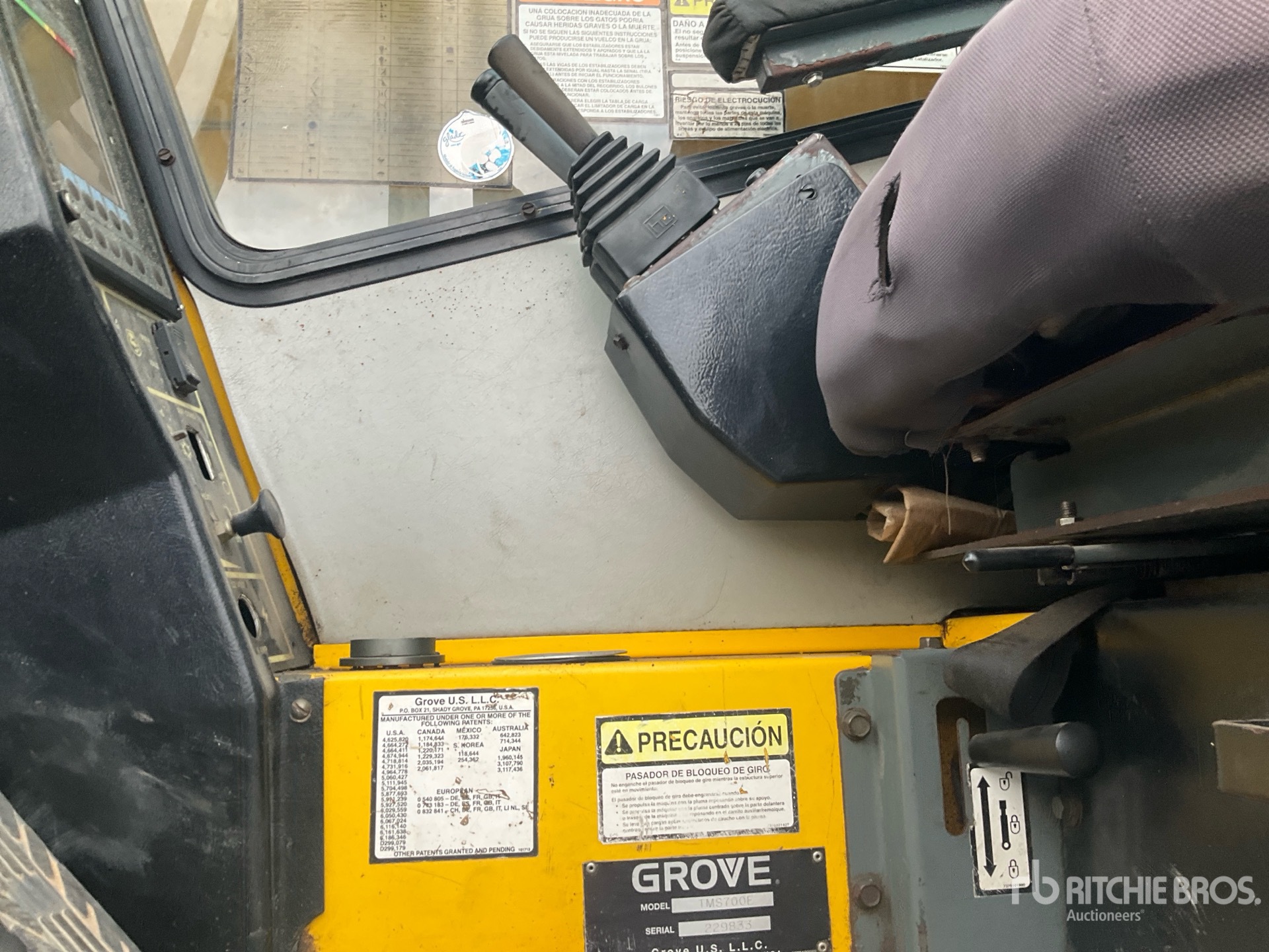 Photo of 1999 Grove TMS700E