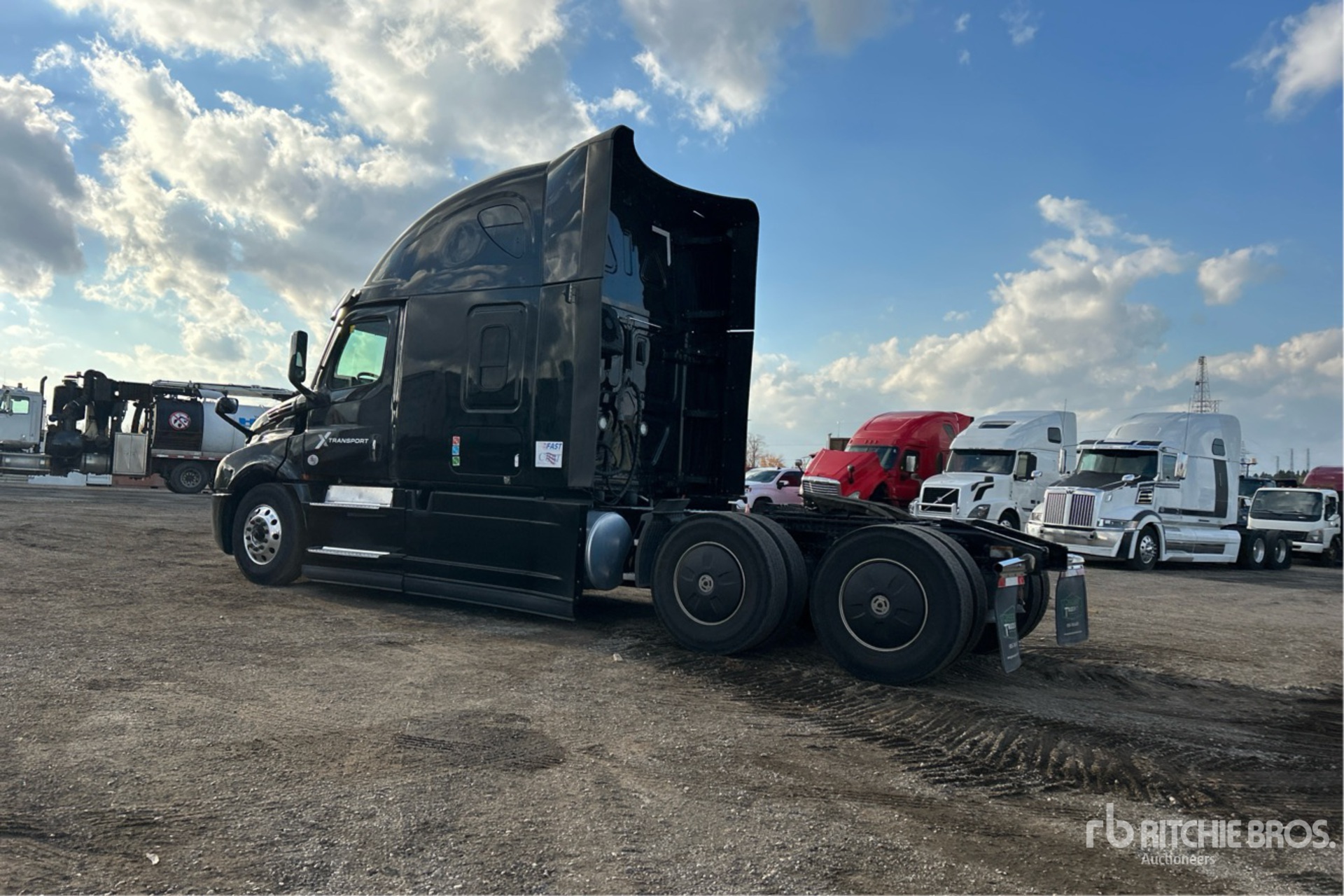 2022 Freightliner CASCADIA 126