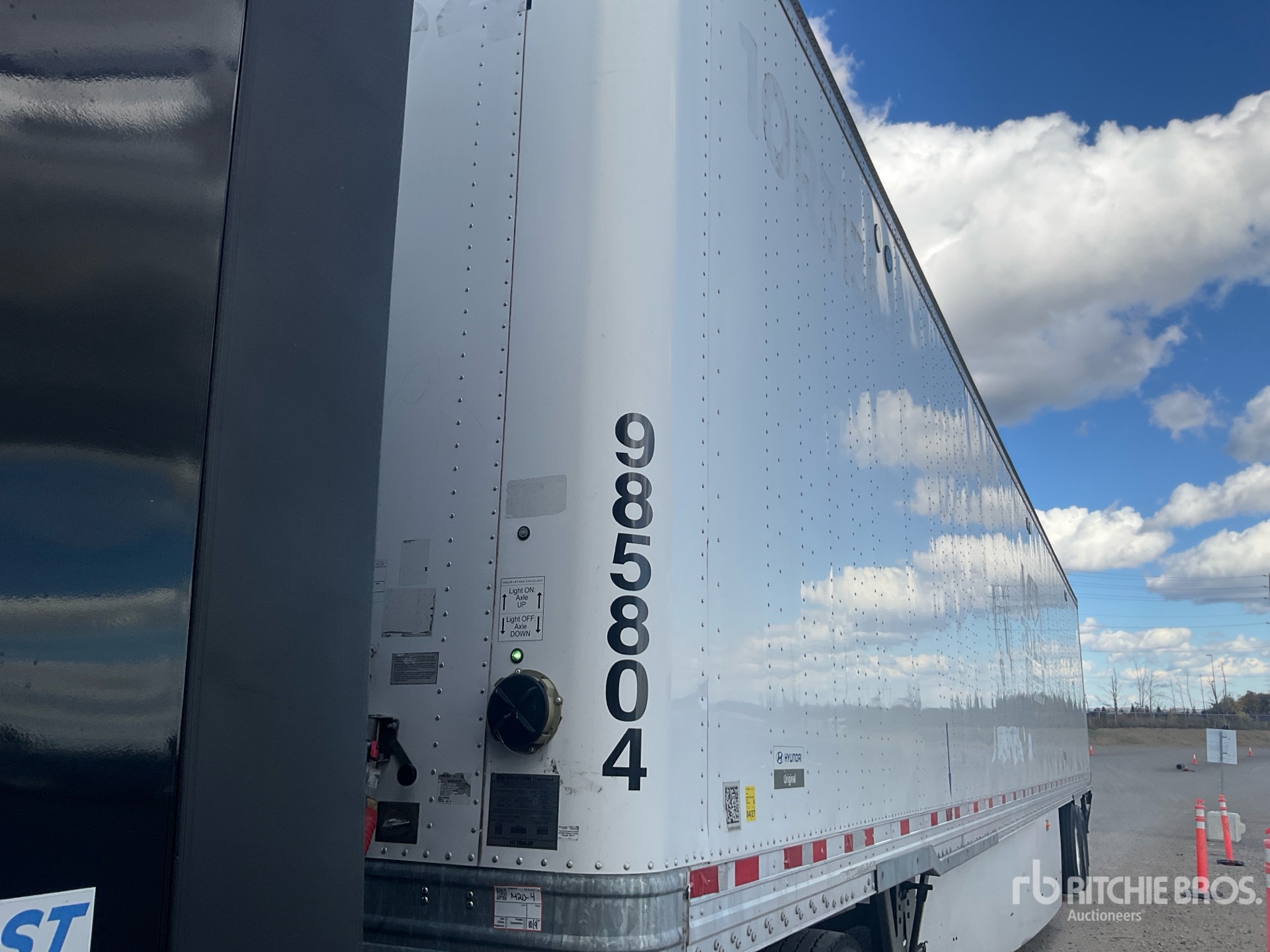 2024 Hyundai 53 FT T/A