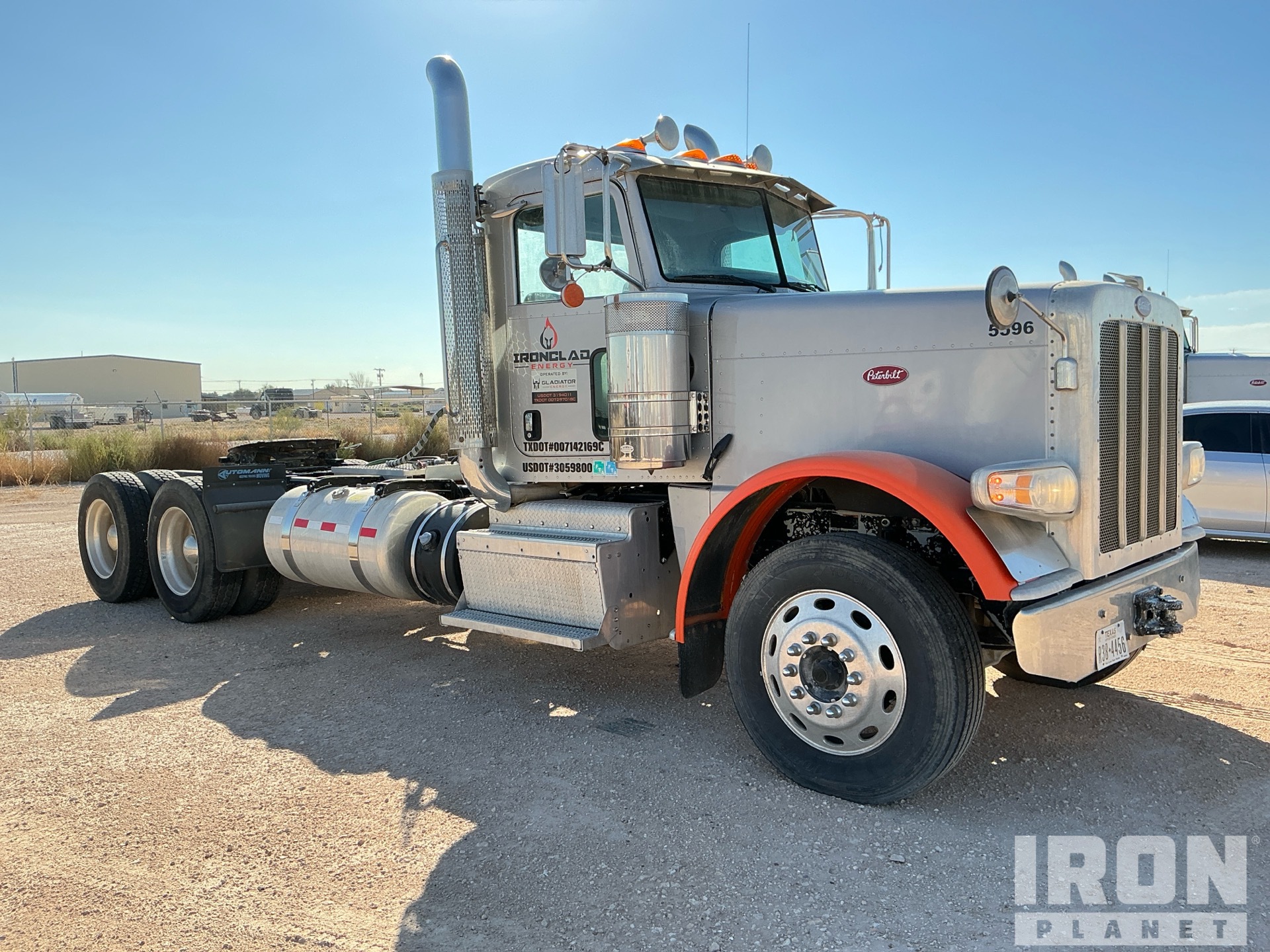 2015 Peterbilt 389