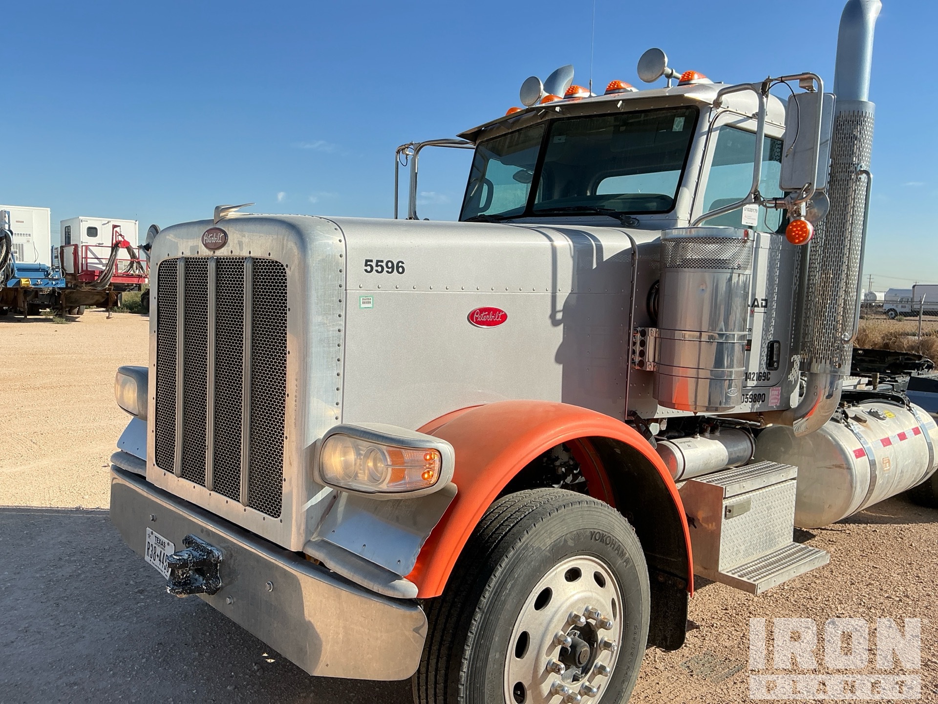 2015 Peterbilt 389