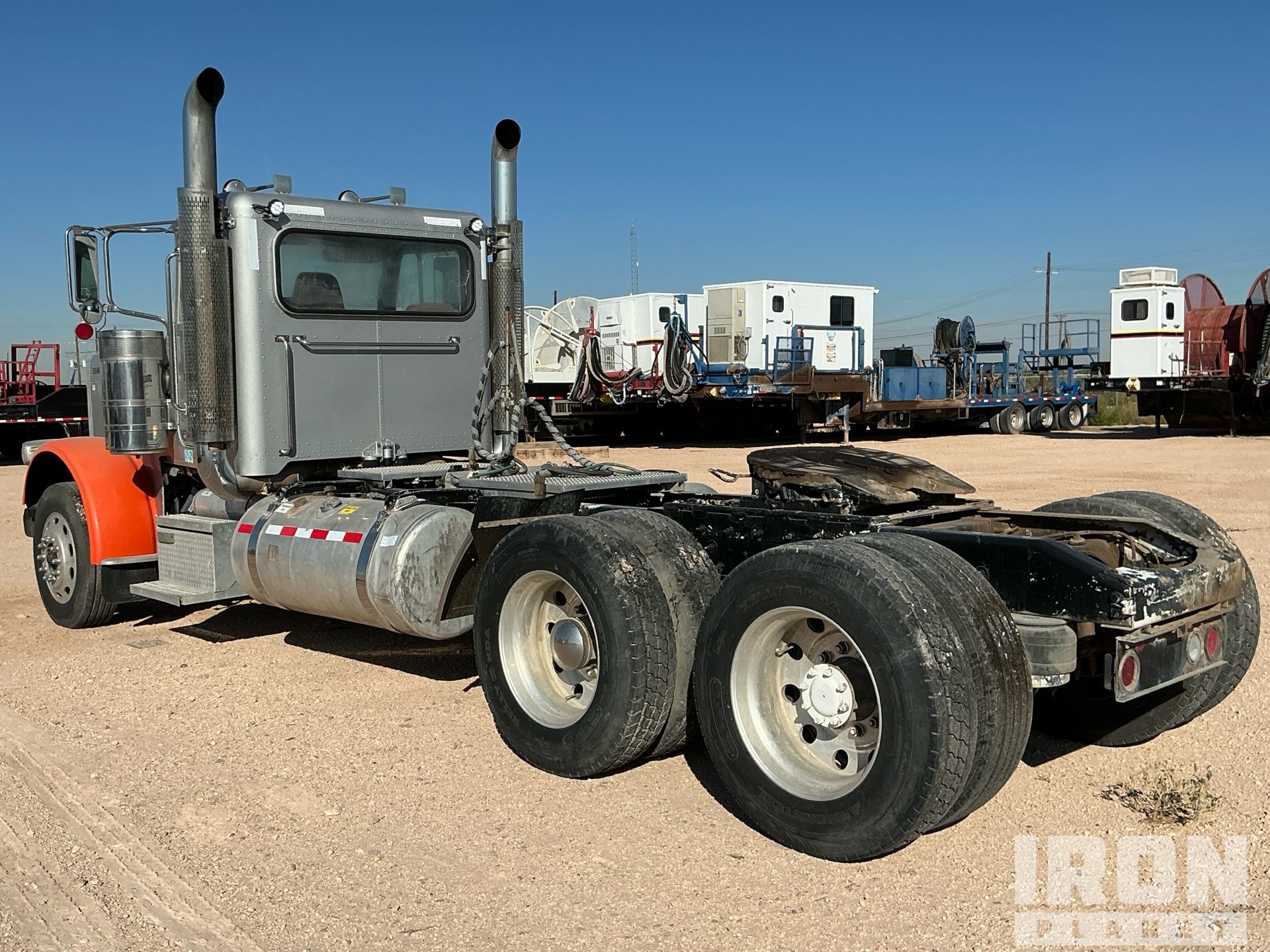 2015 Peterbilt 389