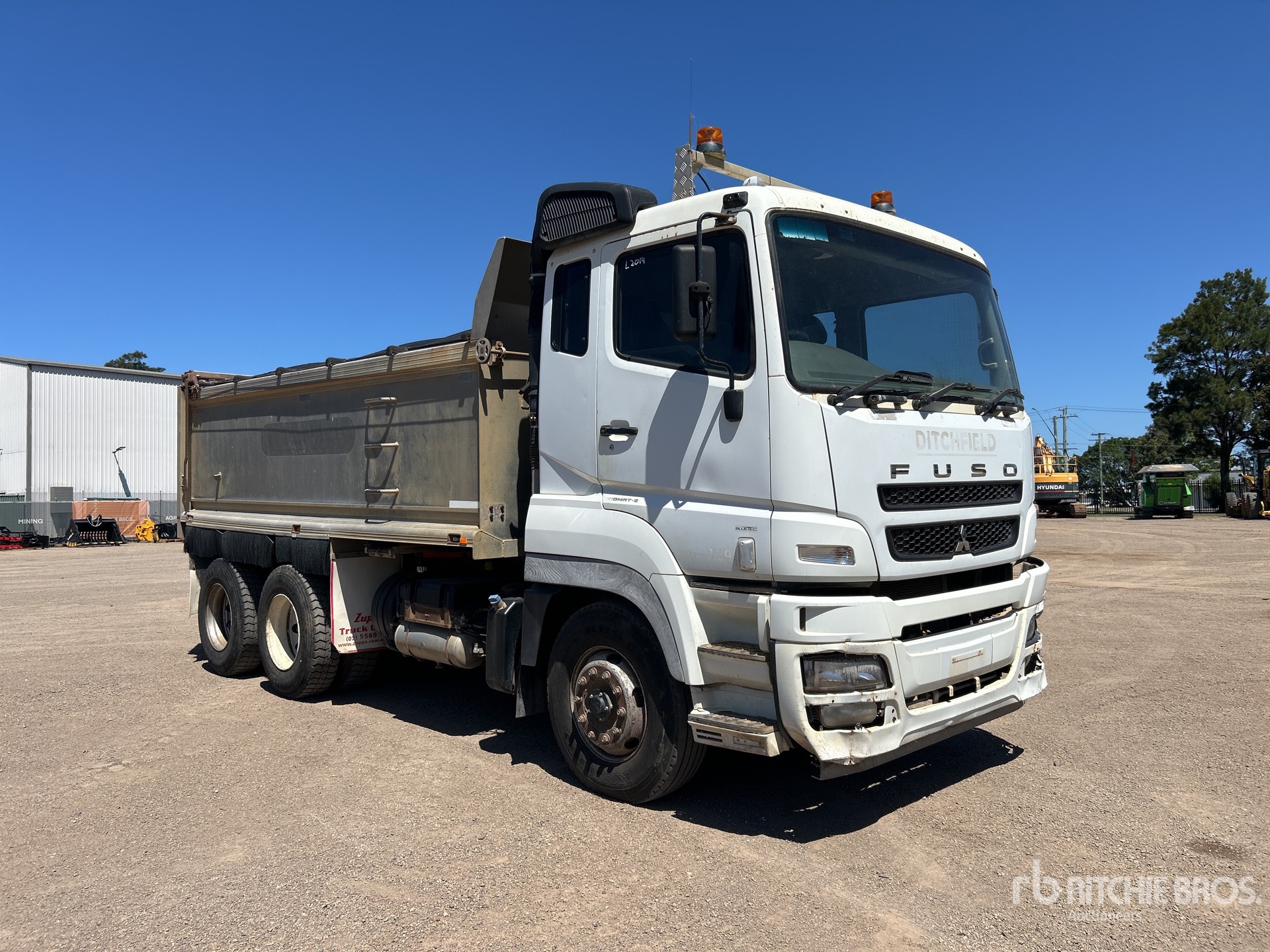 2012 Mitsubishi FV500