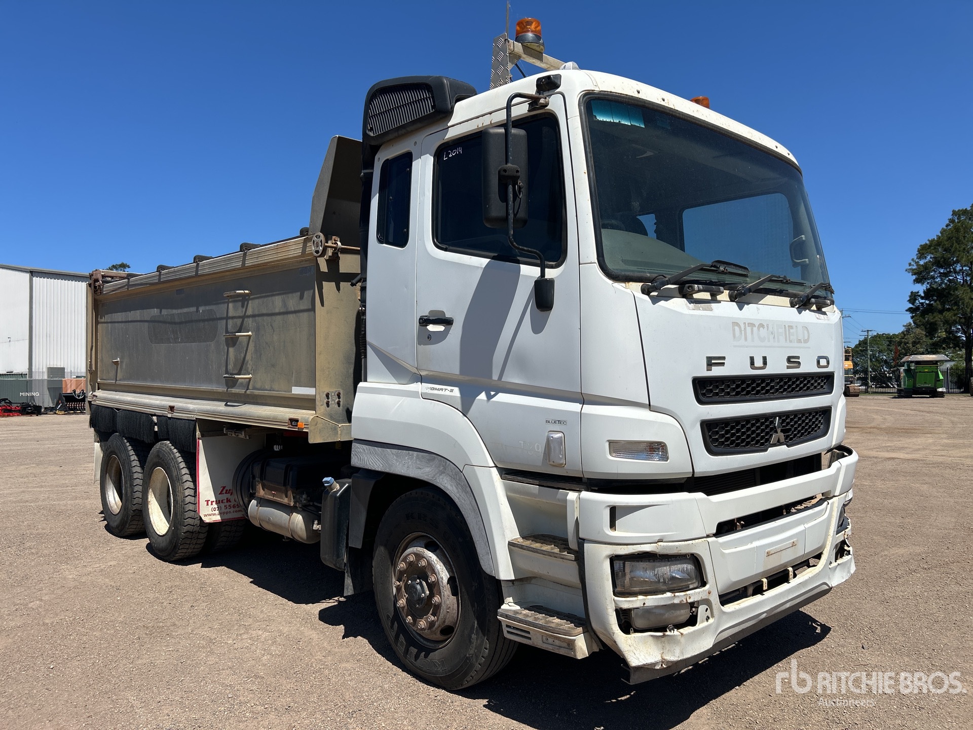 Photo of 2012 Mitsubishi FV500