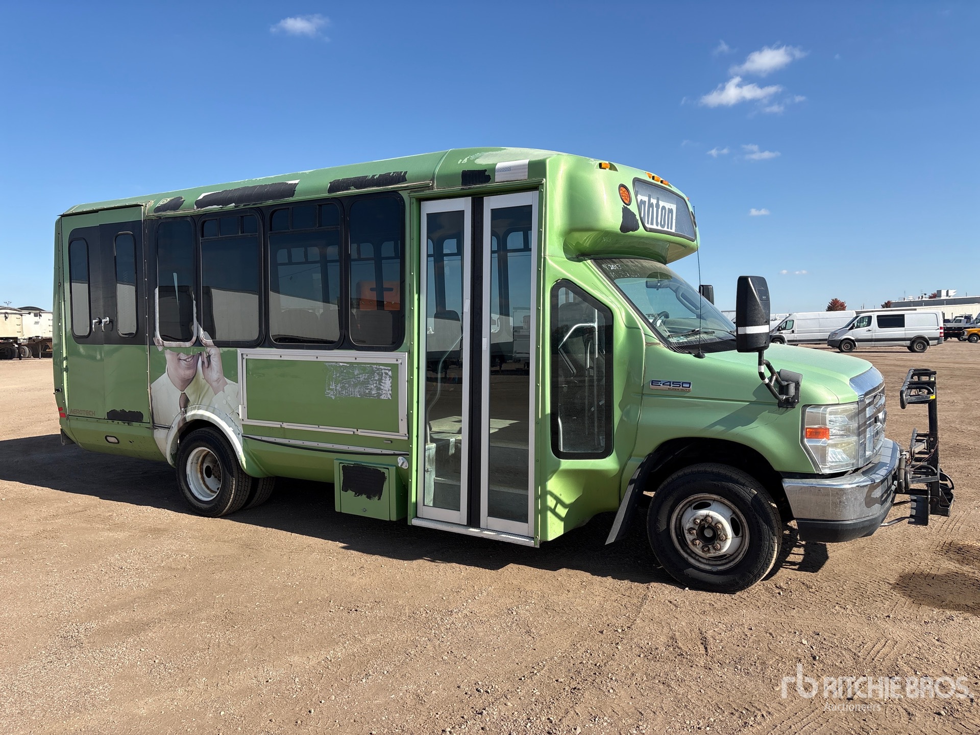 2013 Ford E-450