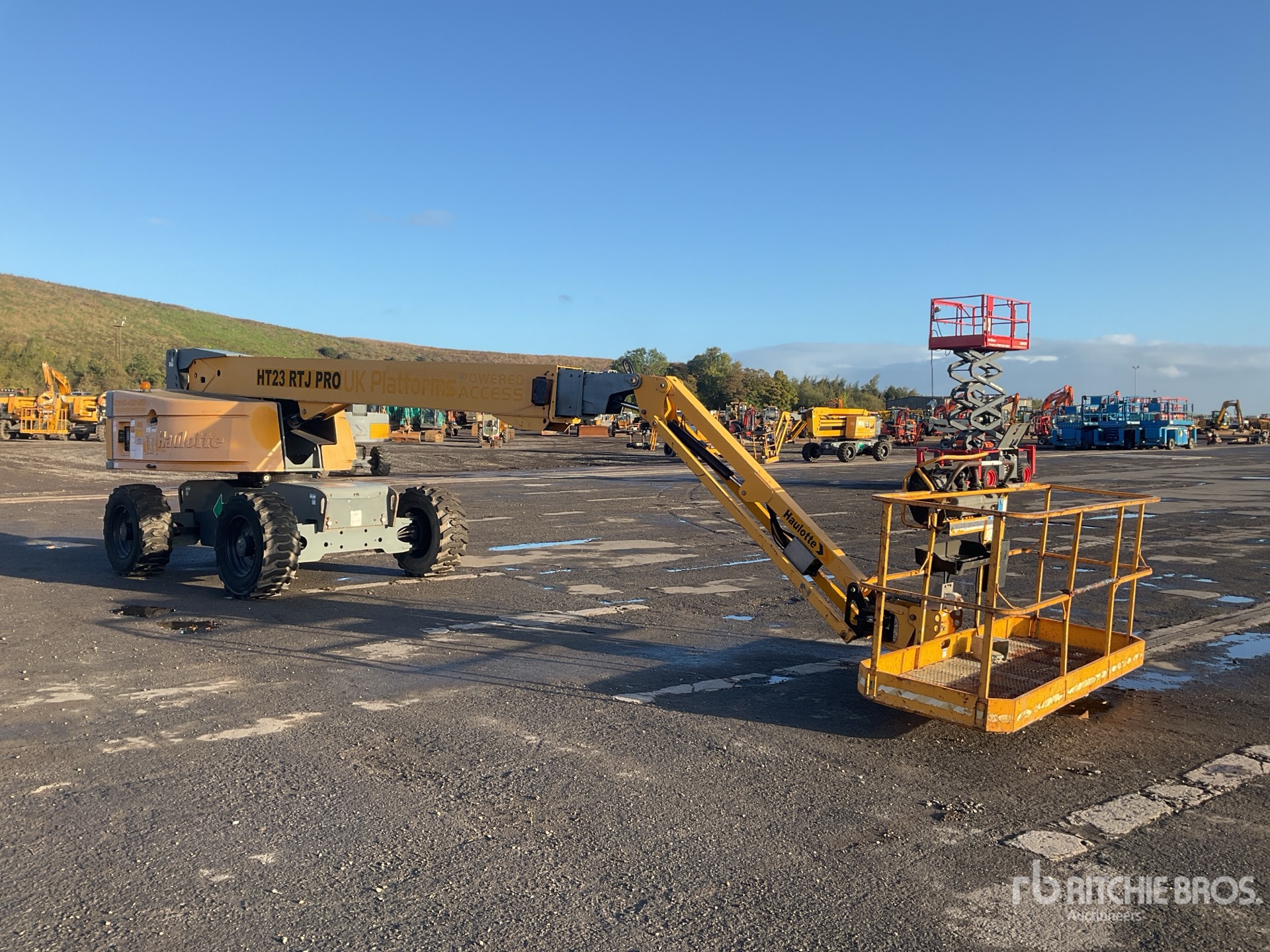 2016 Haulotte HT23RT J