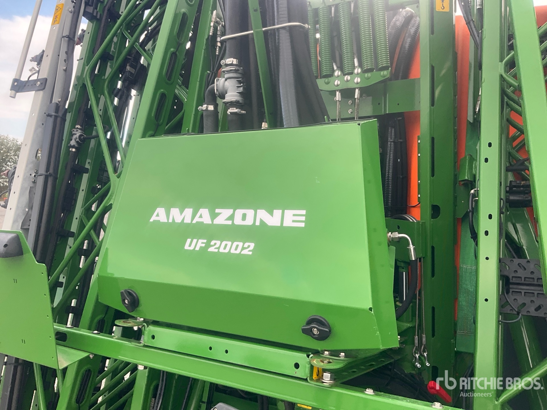 2023 Amazone UF2002