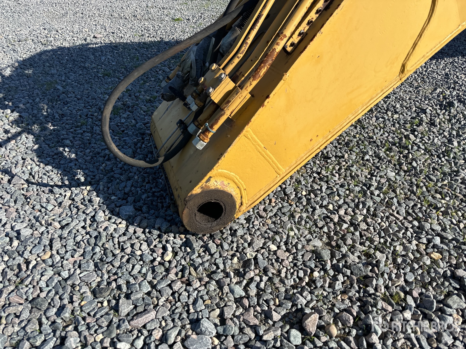 Caterpillar - FITS CAT 320