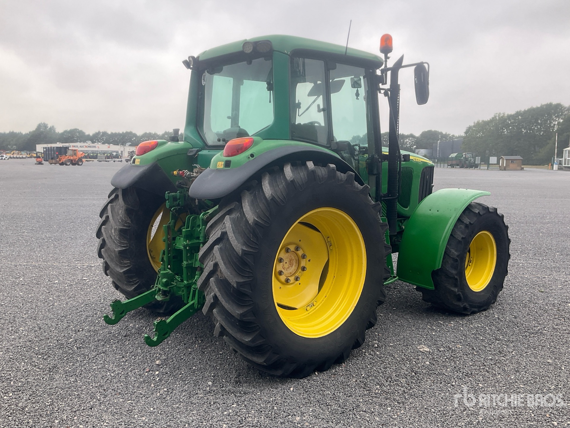 John Deere 6320