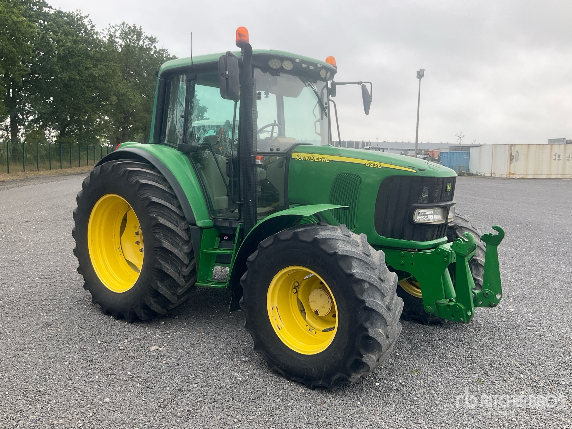 John Deere 6320