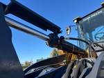 Hydraulics with Bucket Tilt Cylinders