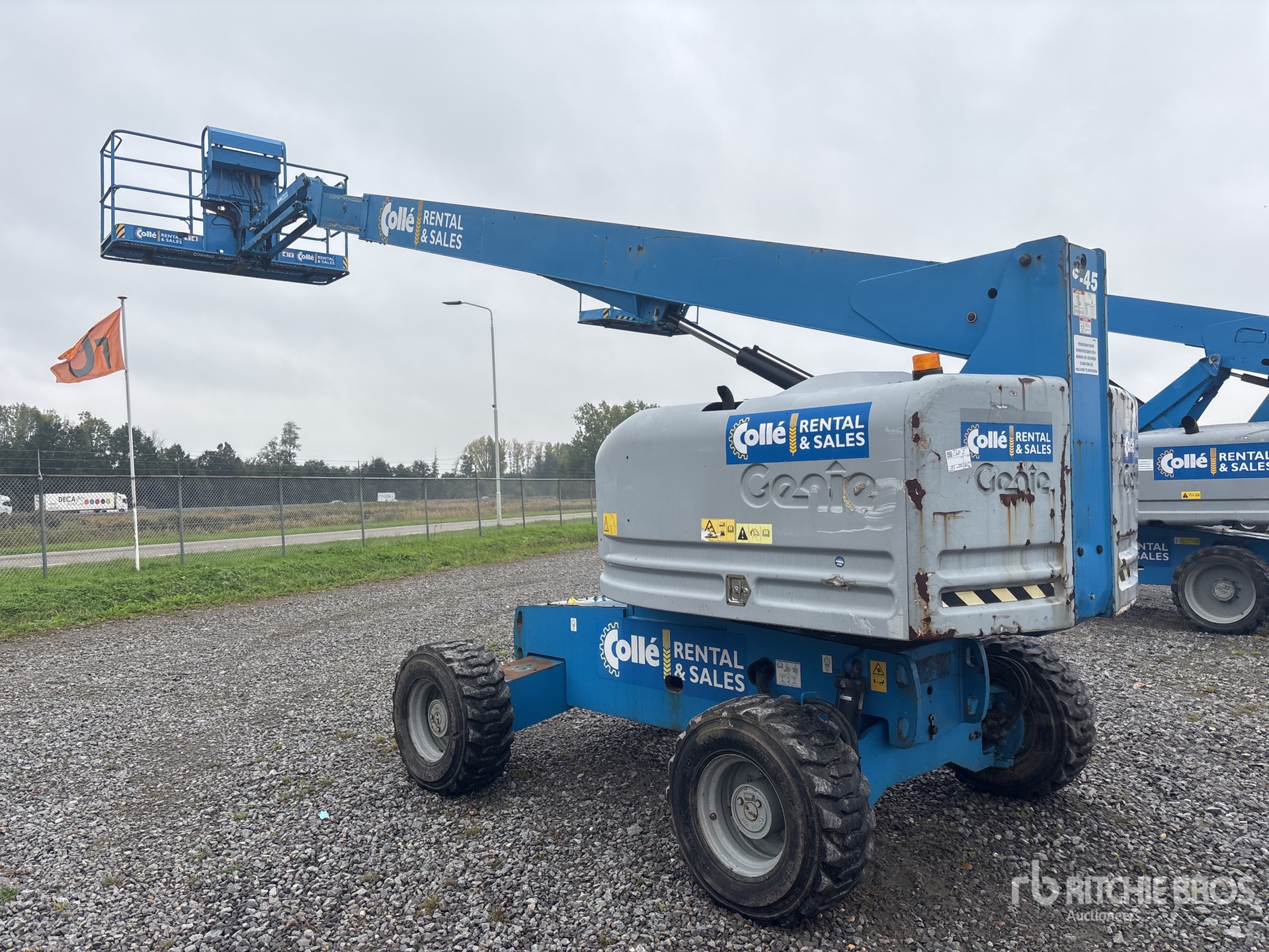 2013 Genie S-45