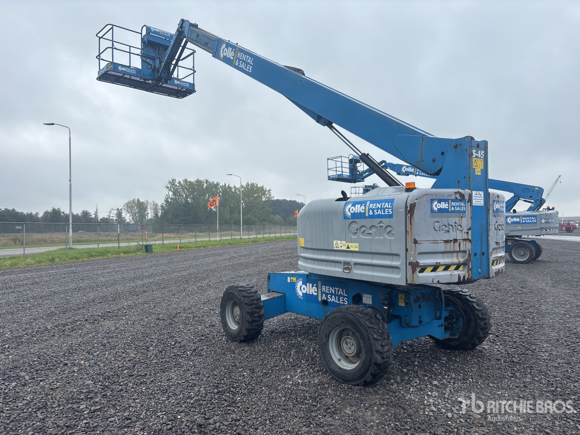 2013 Genie S-45