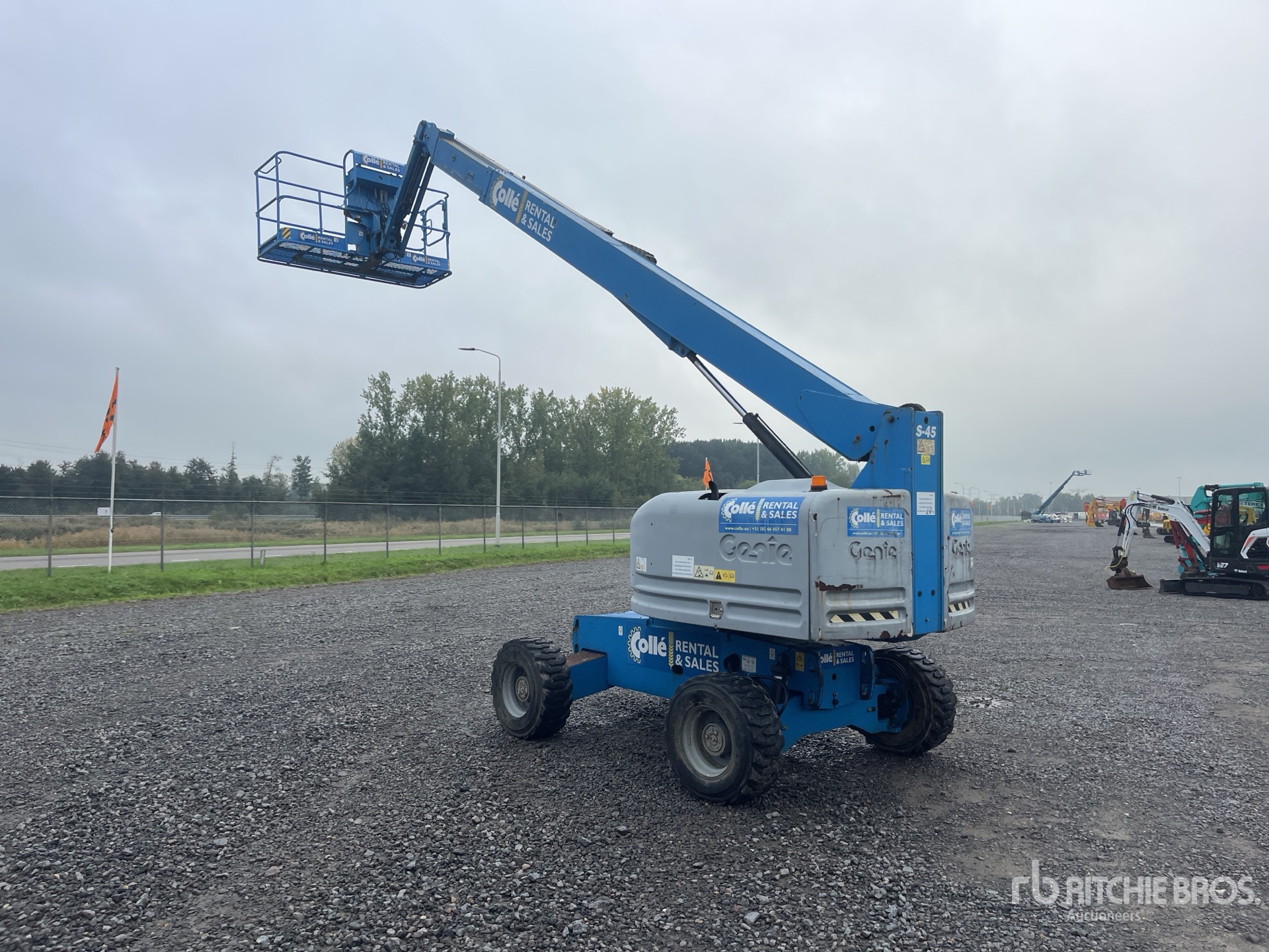 2014 Genie S-45