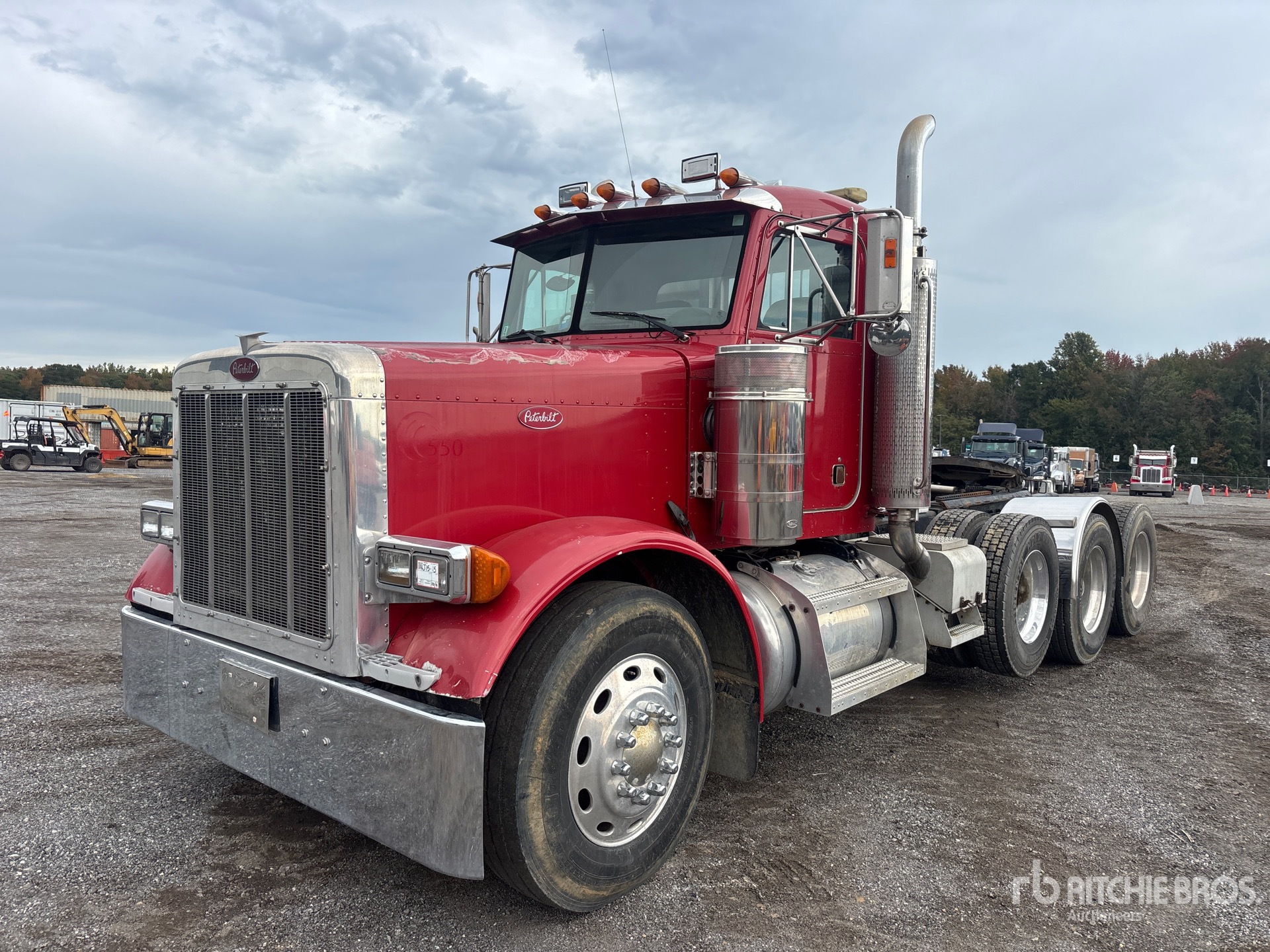 Photo of 2001 Peterbilt 379