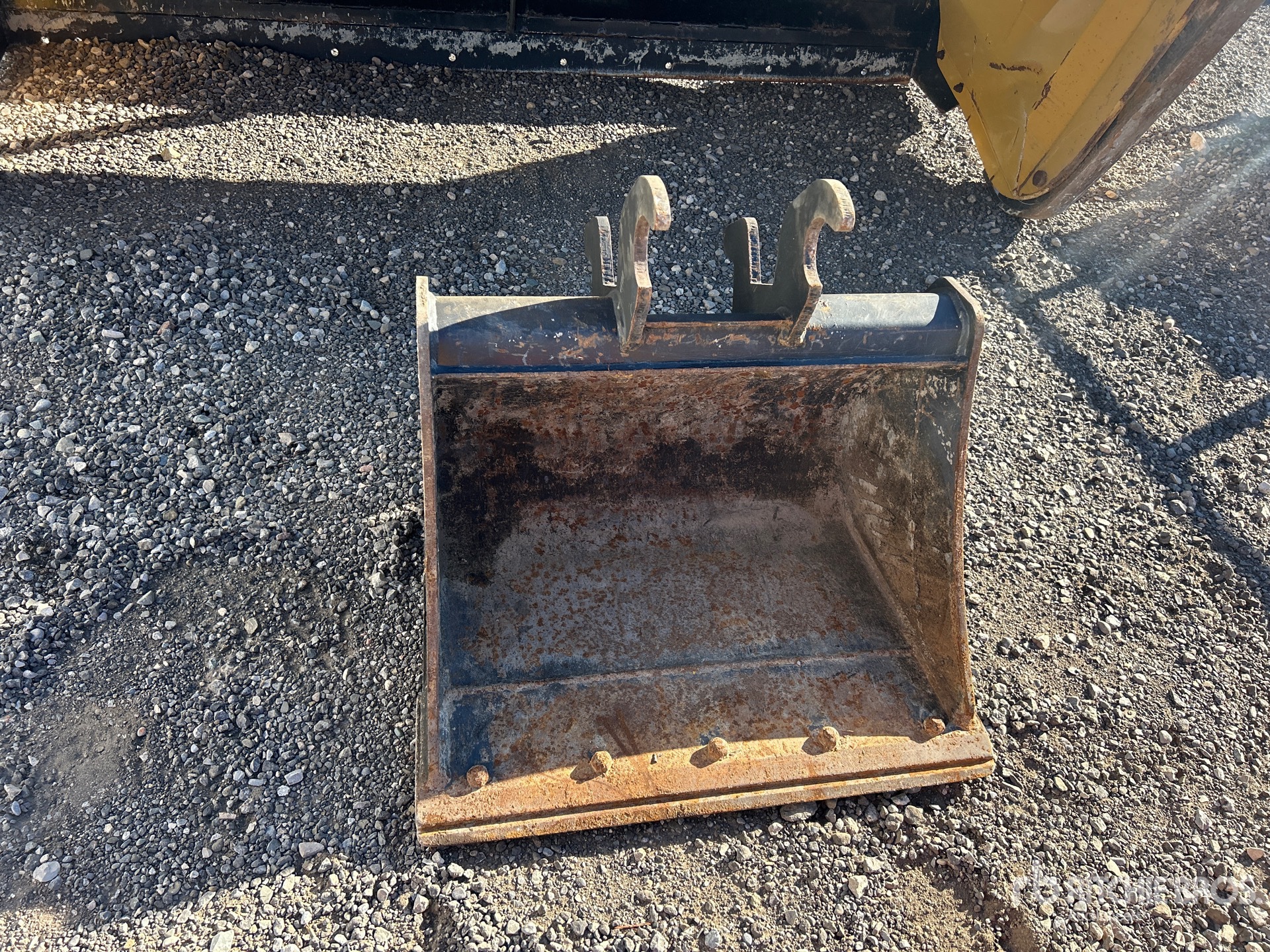 John Deere 28 IN Q/C CLEANUP - FITS 35G