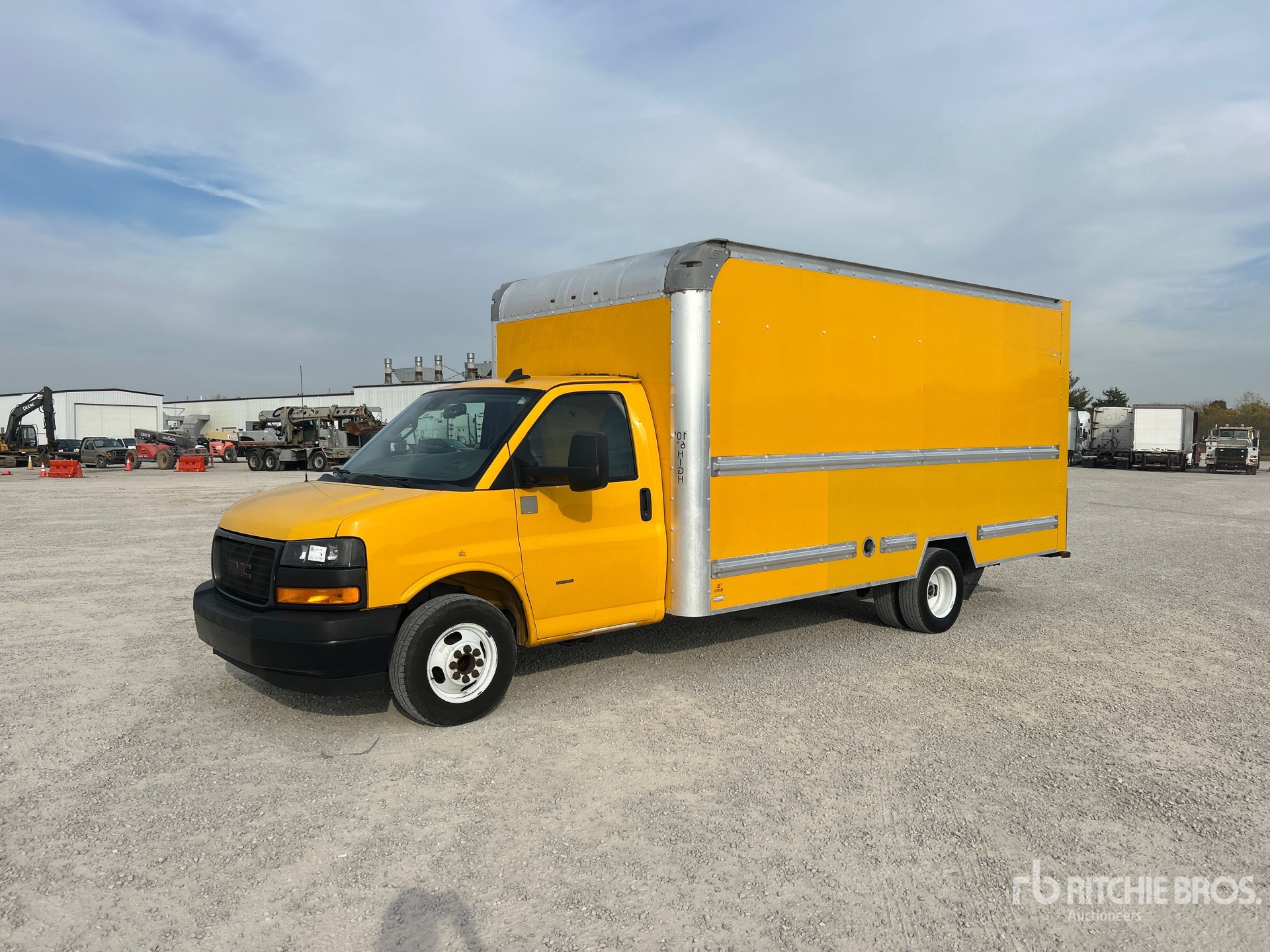 Photo of 2021 GMC SAVANA G3500