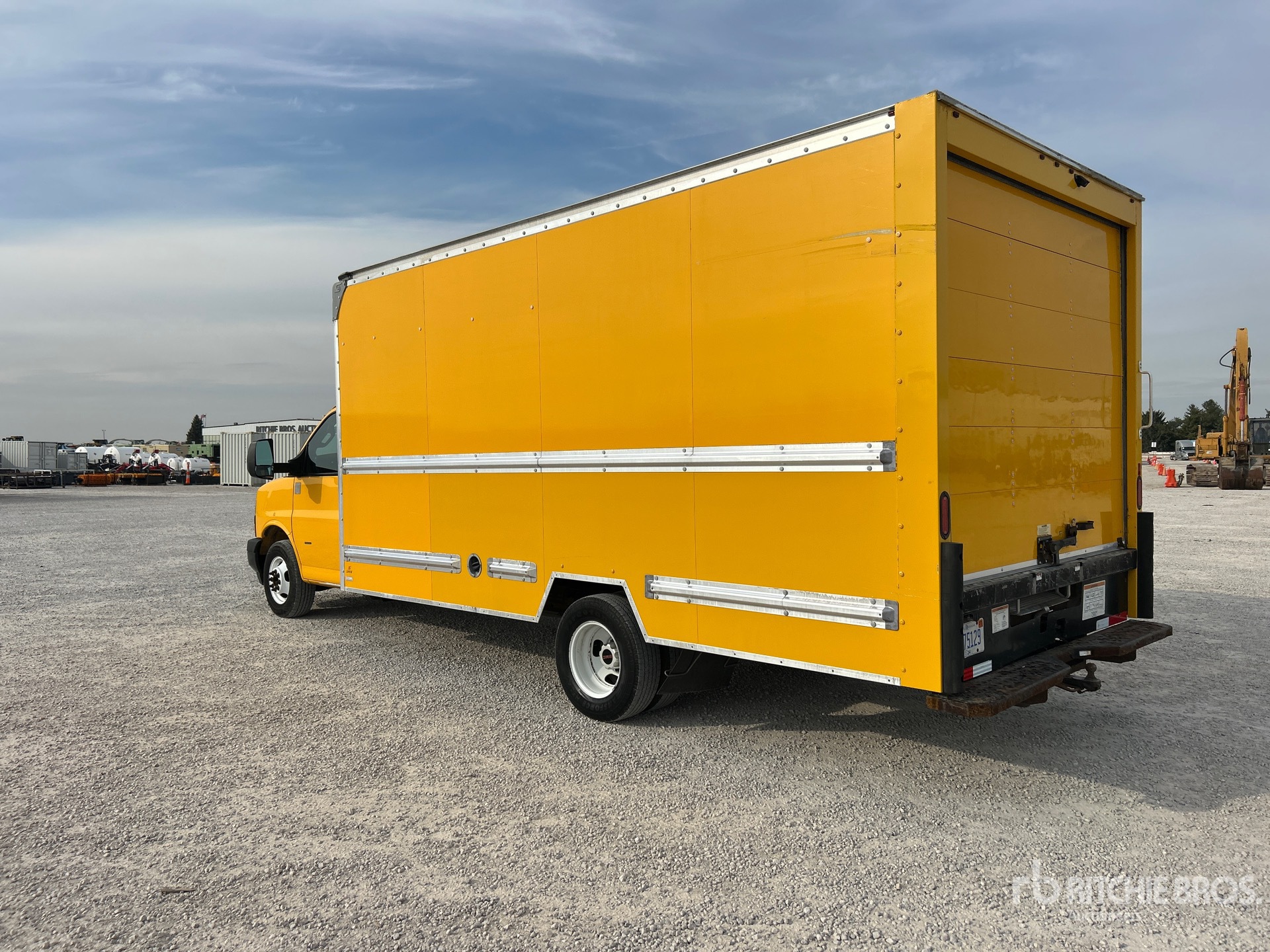 2021 GMC Savana G3500