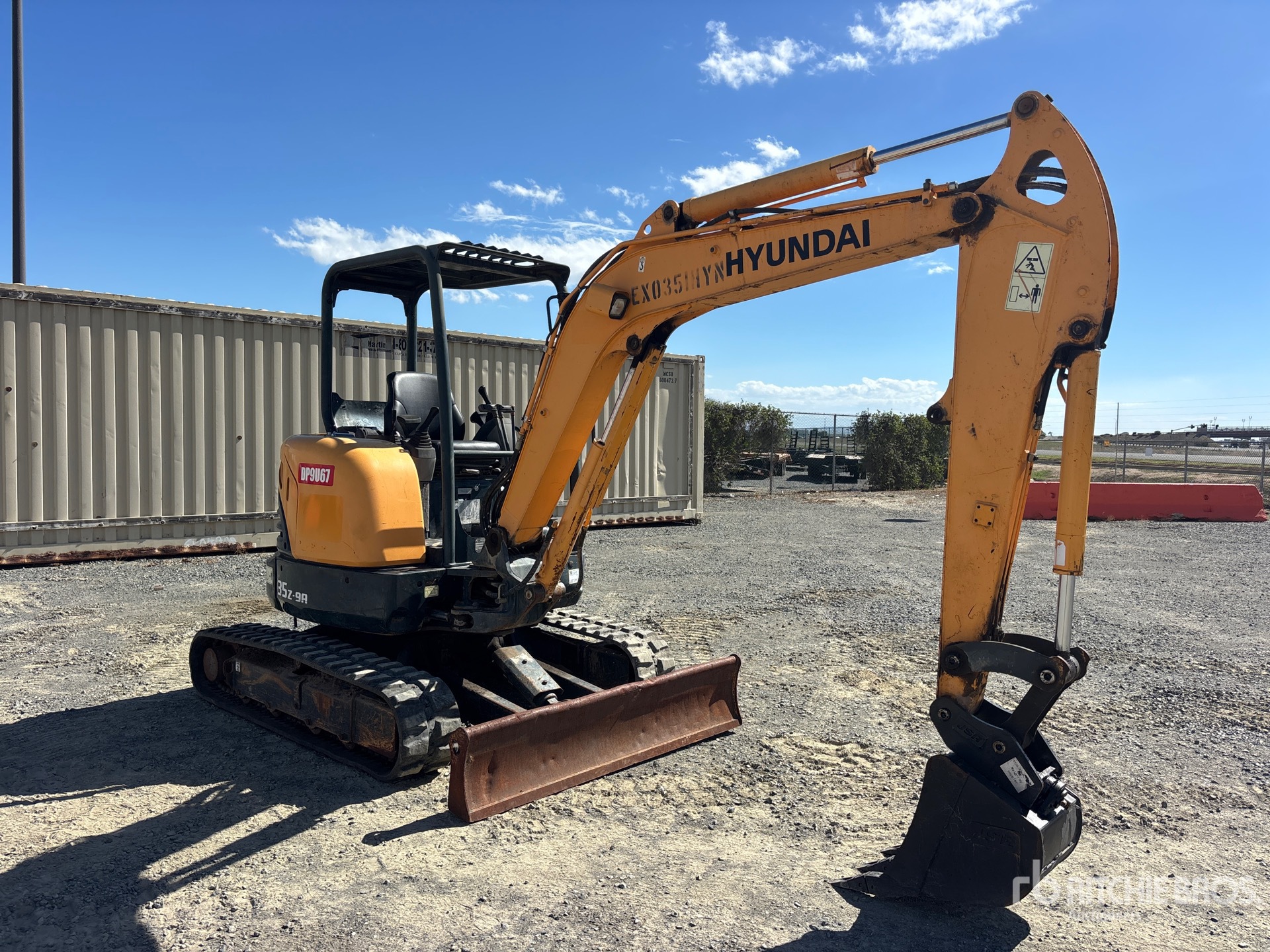 2017 Hyundai ROBEX 35Z-9A