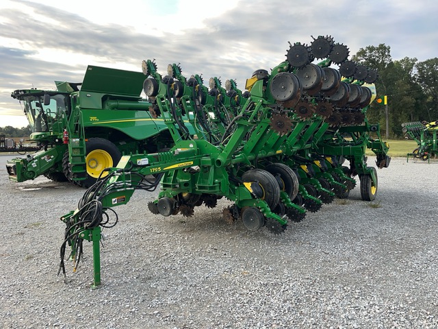 2020 John Deere 1795 Split 32 Row Planter