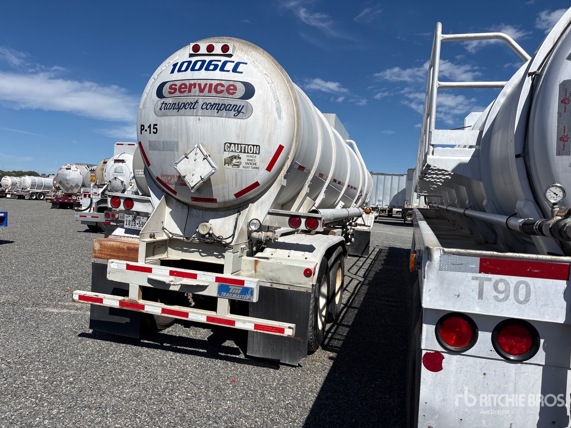 1997 Trailmaster 8400 GAL T/A