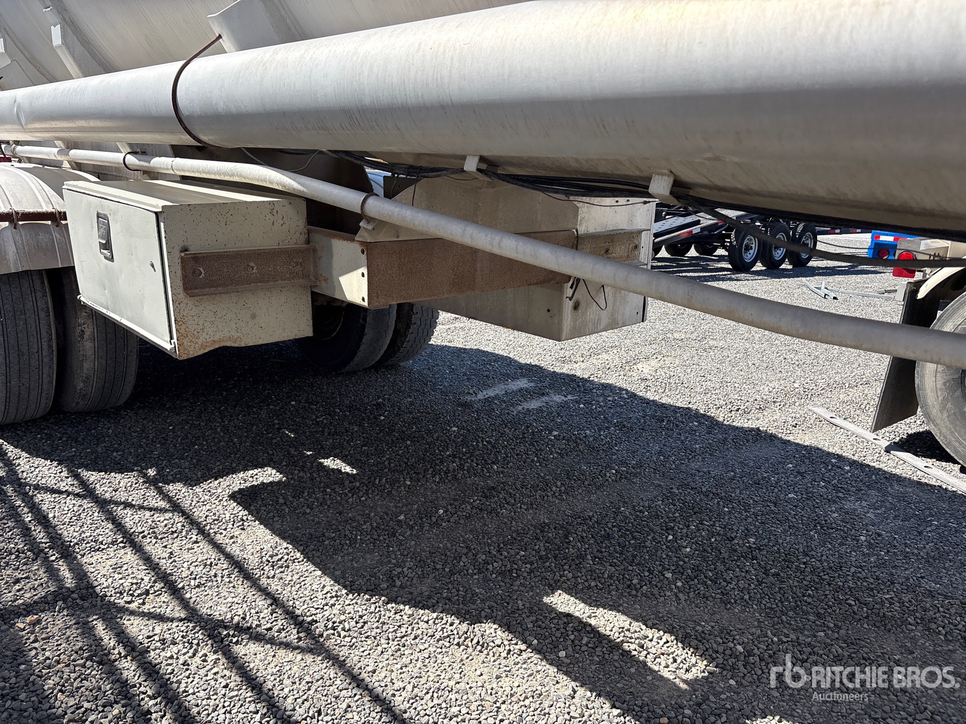 1997 Trailmaster 8400 GAL T/A