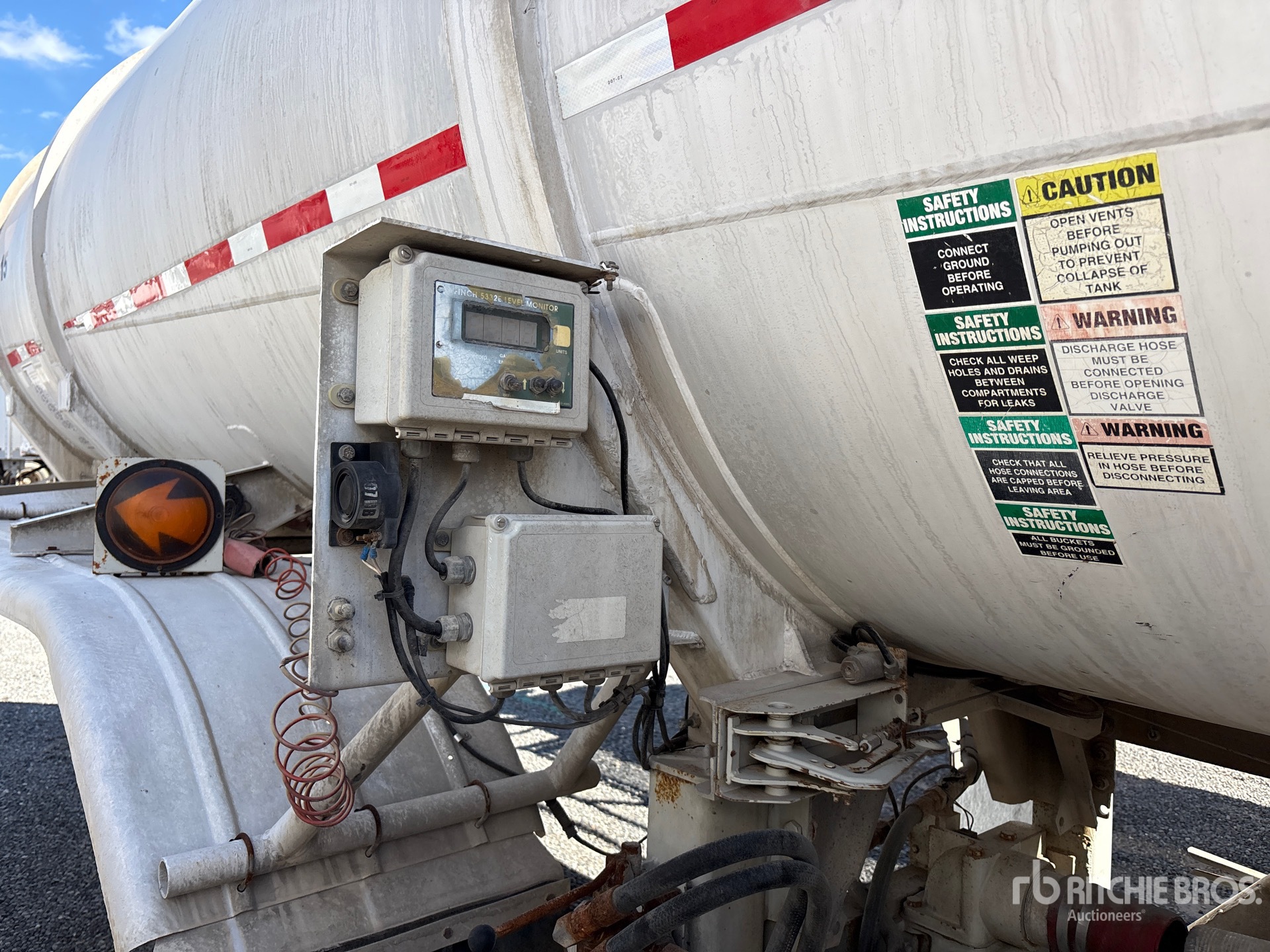 1997 Trailmaster 8400 GAL T/A