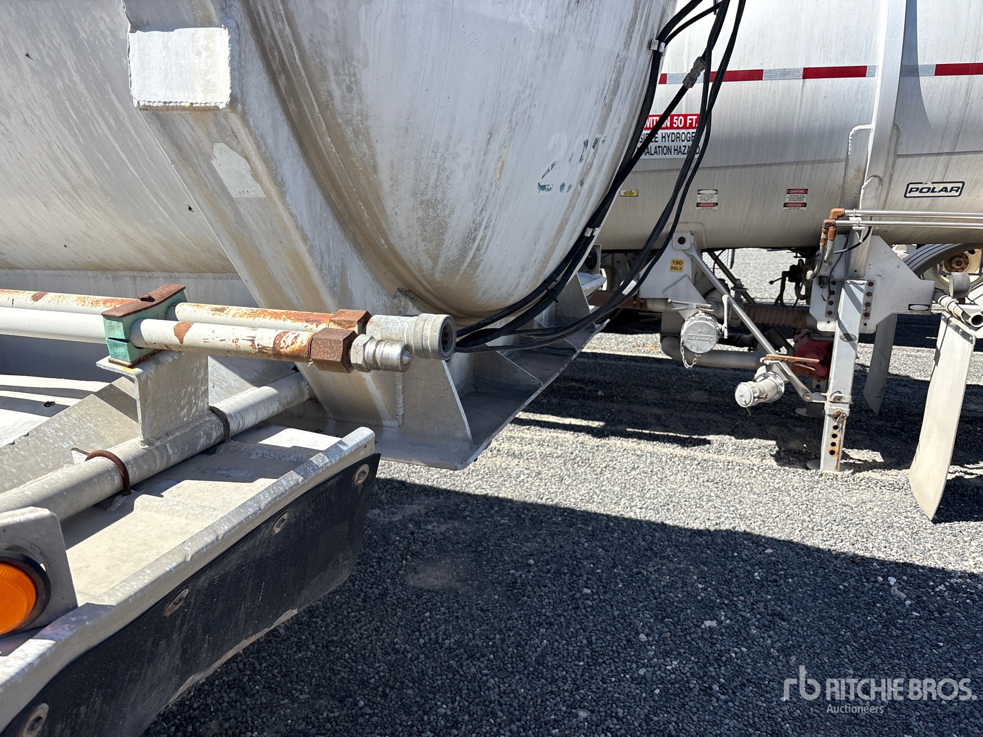 1997 Trailmaster 8400 GAL T/A
