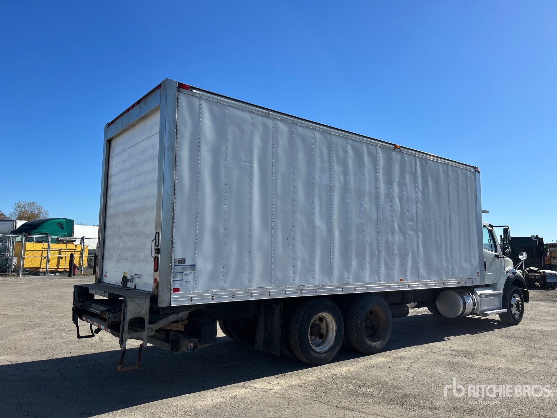 2019 Freightliner M2 112