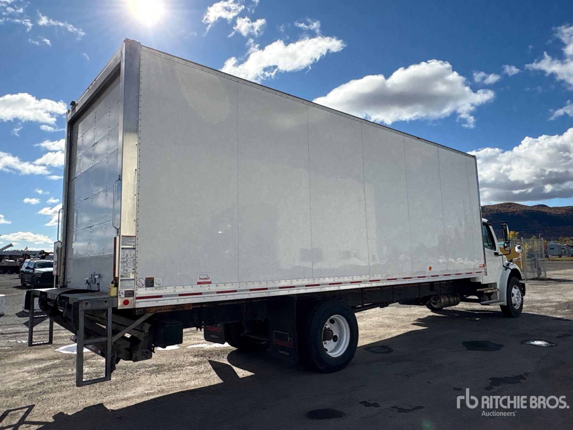 2019 Freightliner M2 106