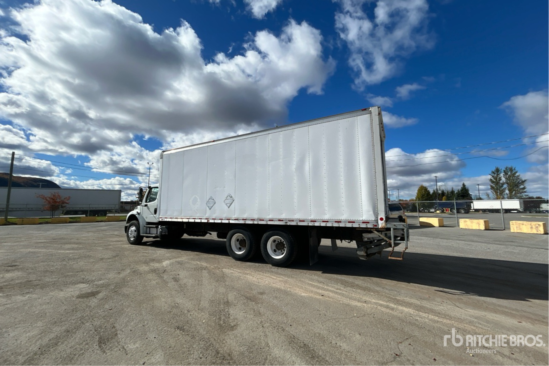 2018 Freightliner M2 106