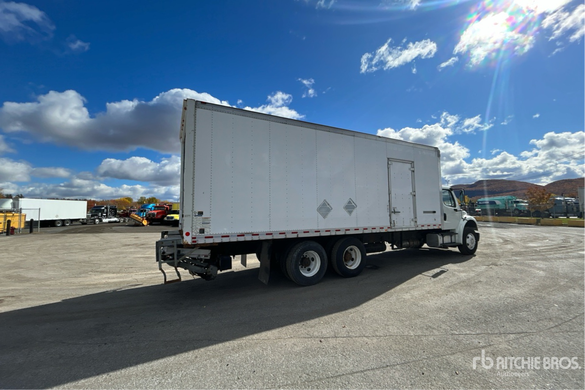2018 Freightliner M2 106