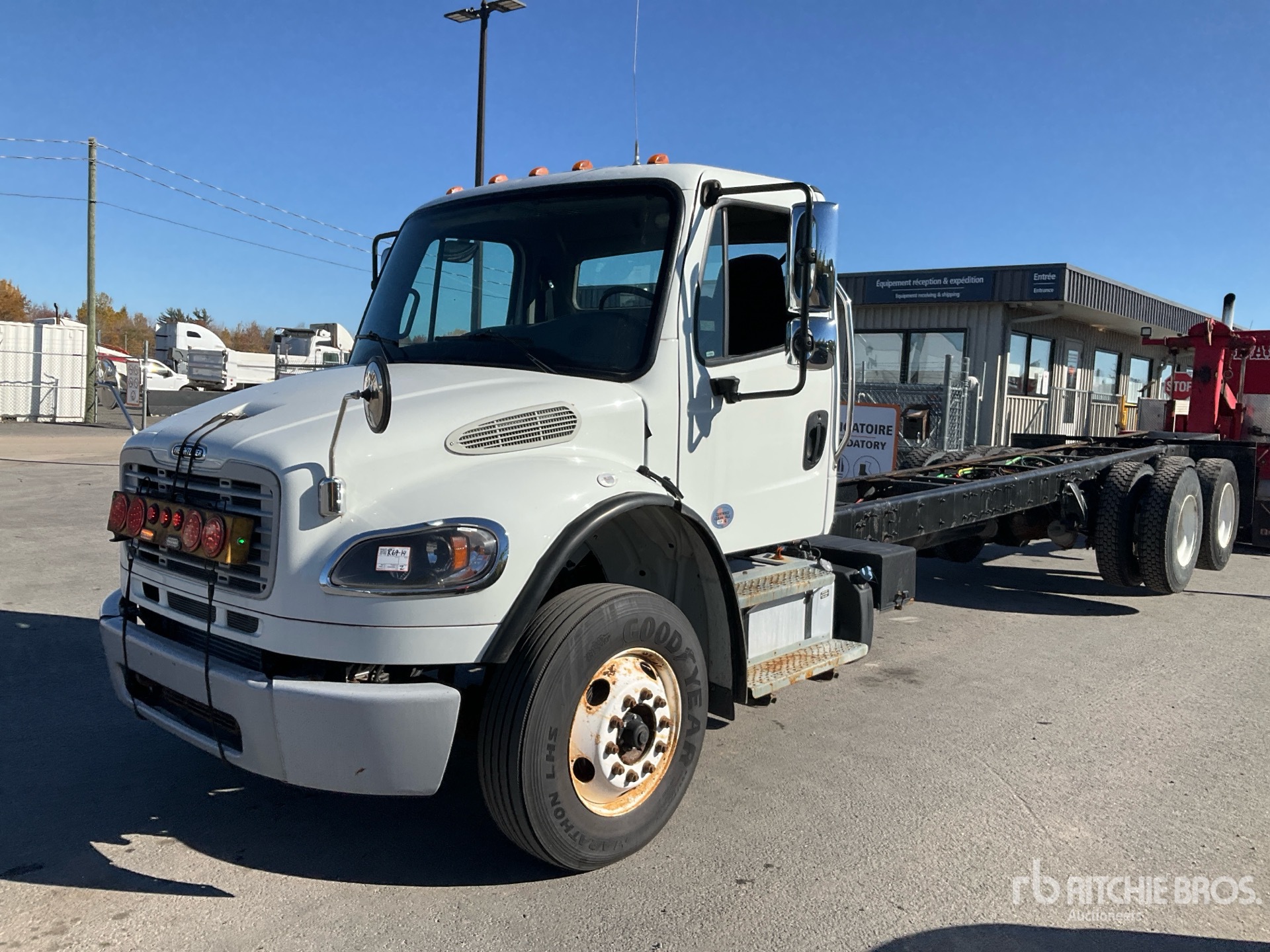 2023 Freightliner M2 106