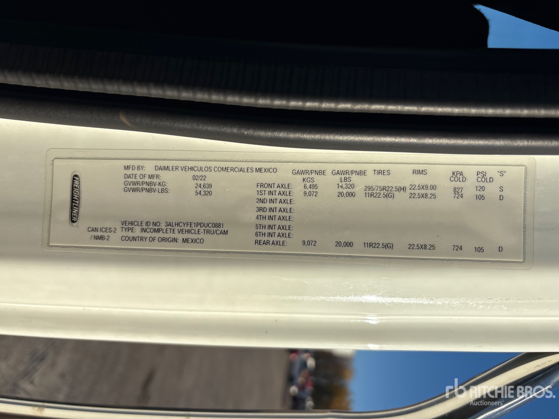 2023 Freightliner M2 106