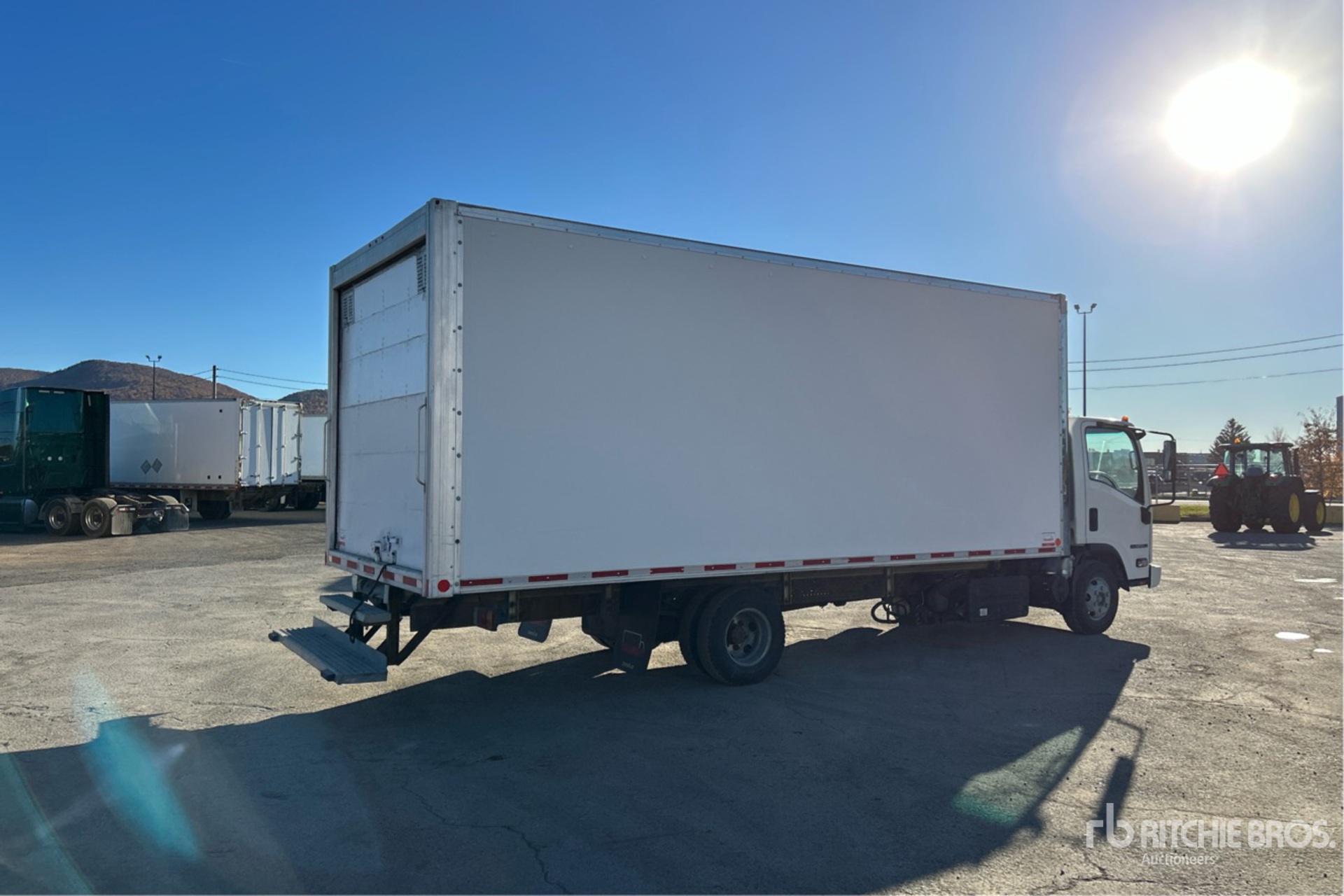 2020 Isuzu NPR HD