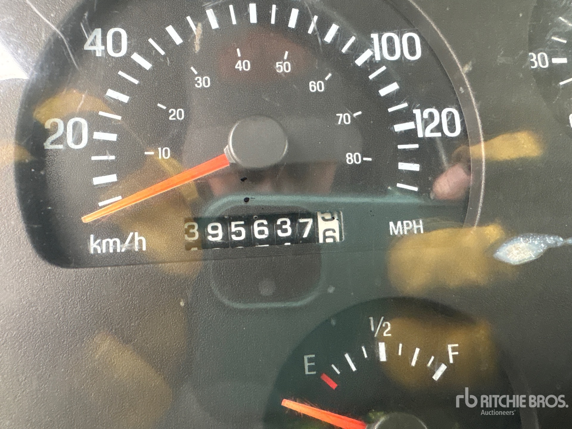 1999 Sterling L8513