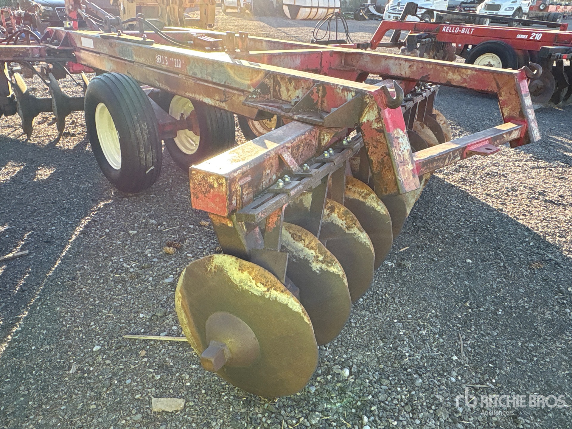 Kello-Bilt 210