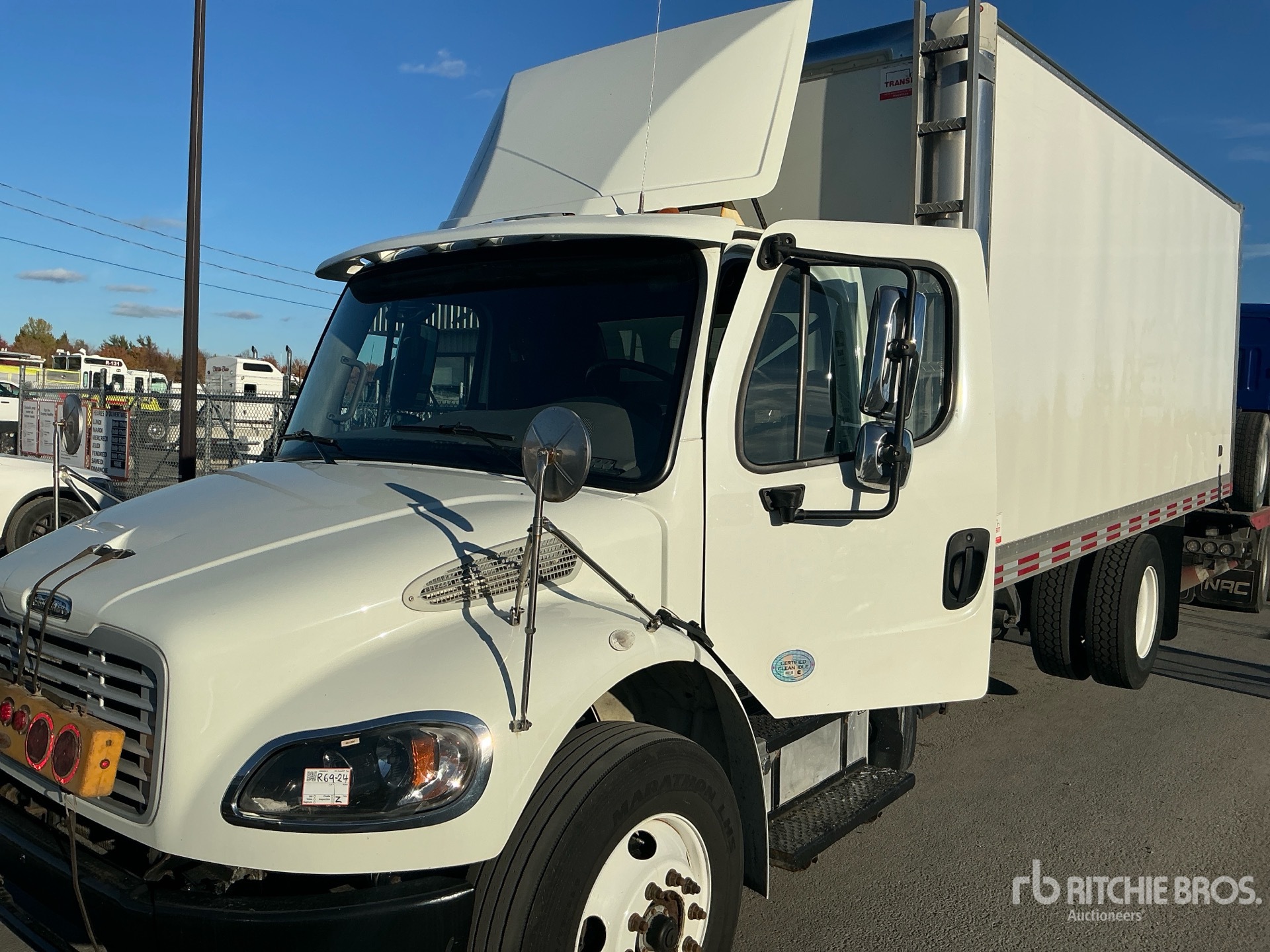 2021 Freightliner M2 106