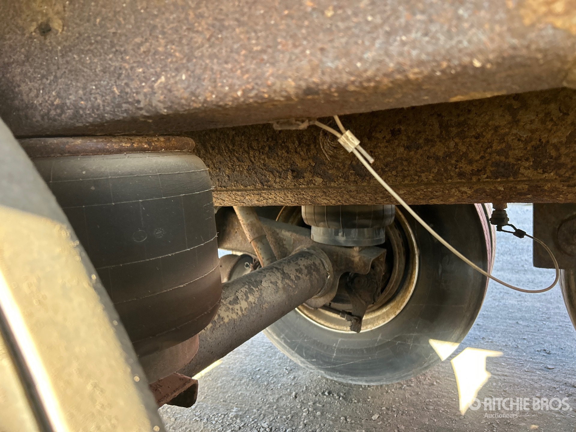 2007 Utility VS2DC