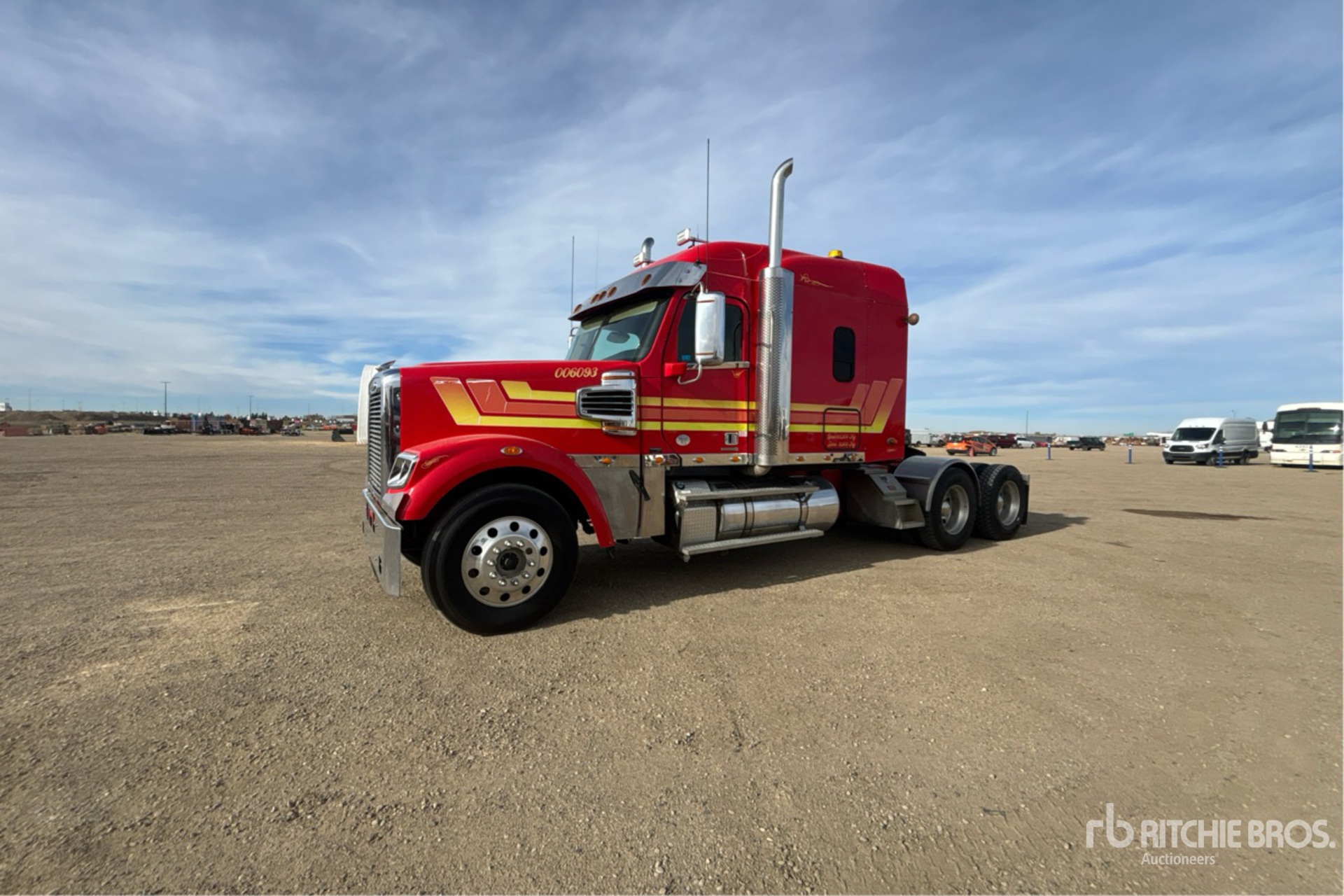 2016 Freightliner CORONADO 132