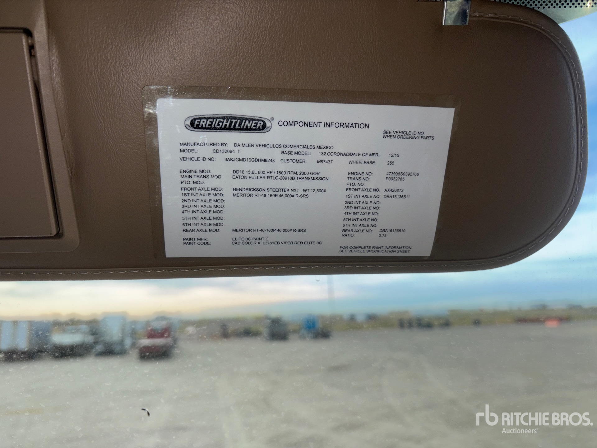 2016 Freightliner CORONADO 132