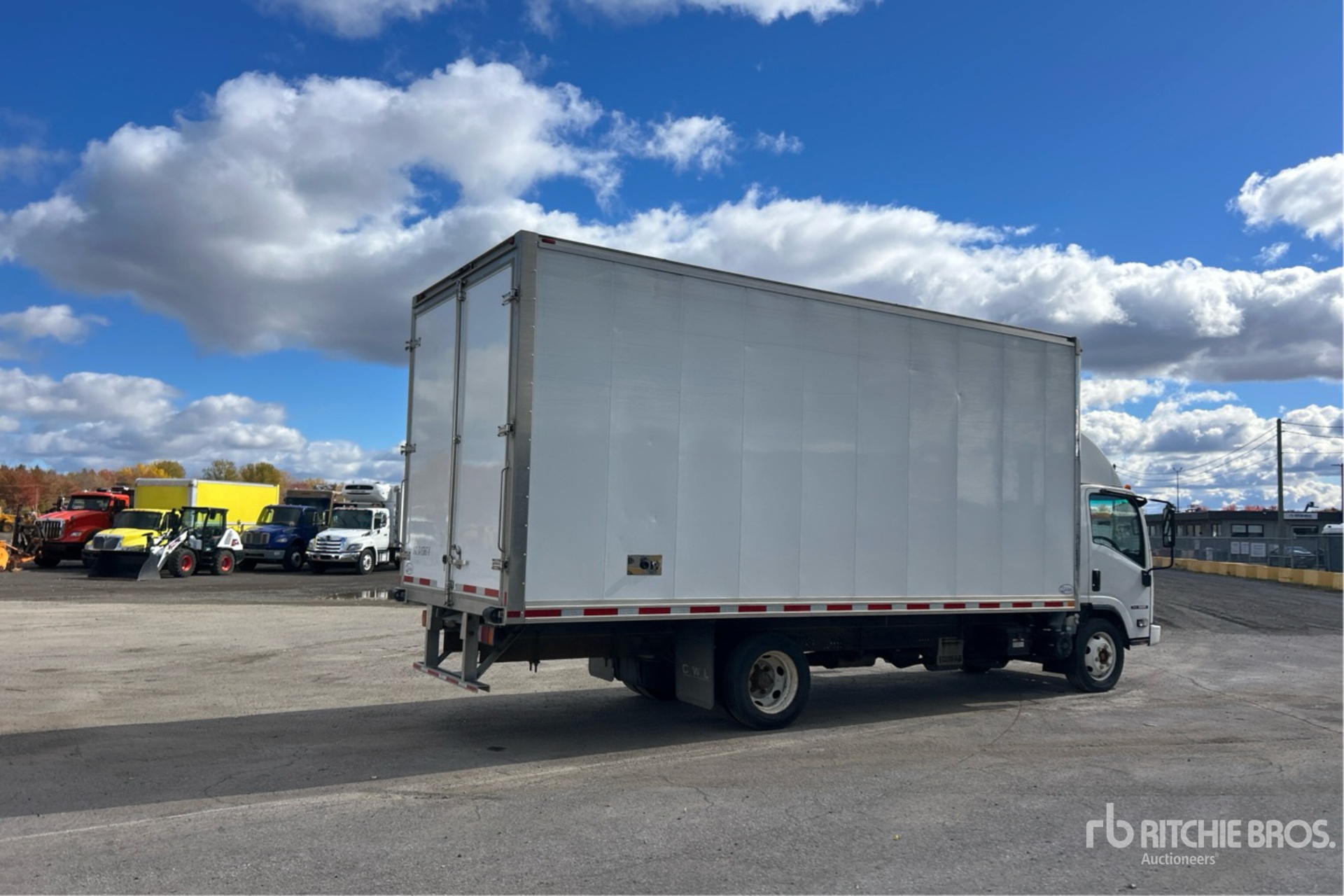 2022 Isuzu NRR