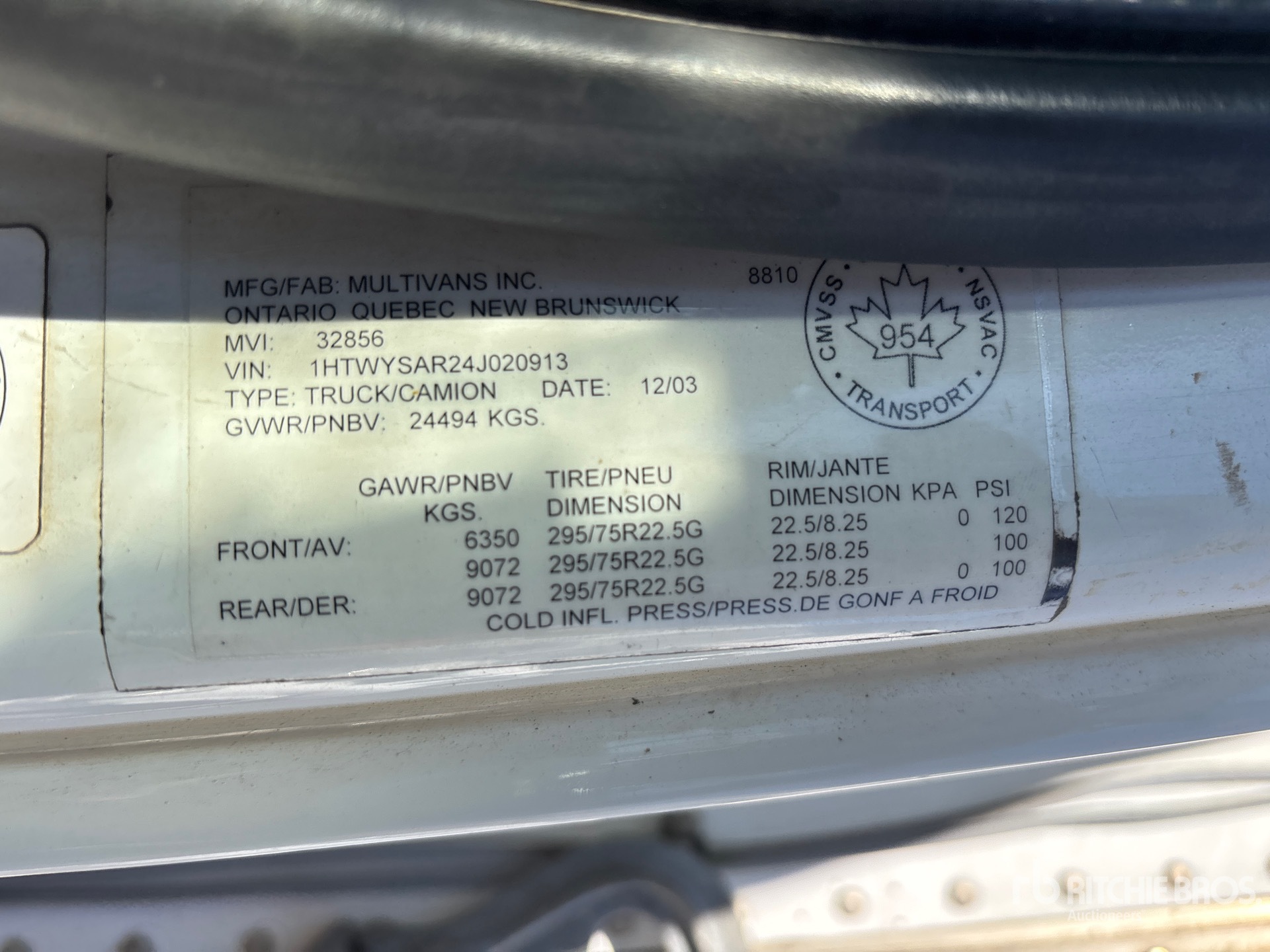2004 International 7600