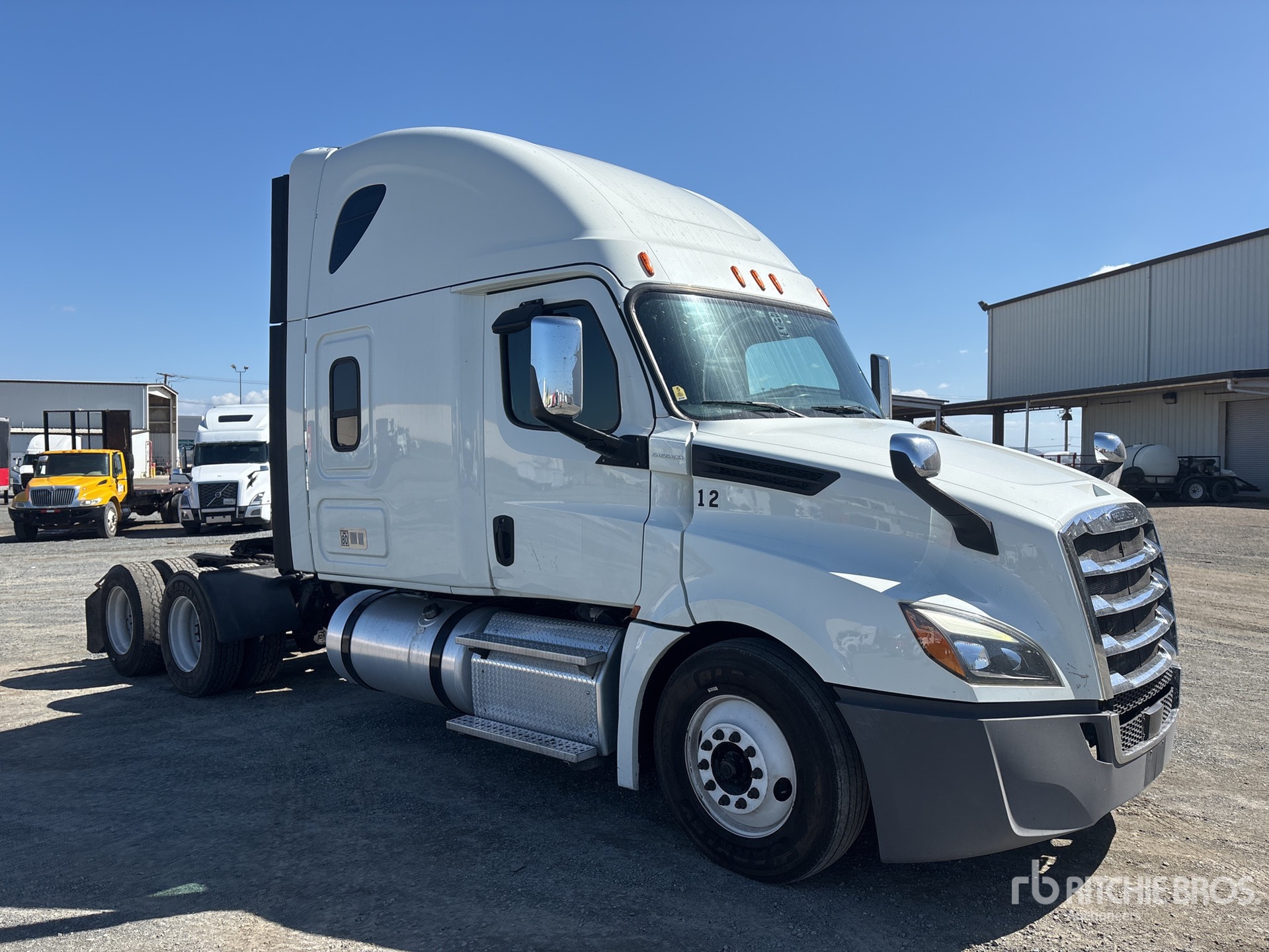 2019 Freightliner CASCADIA 126