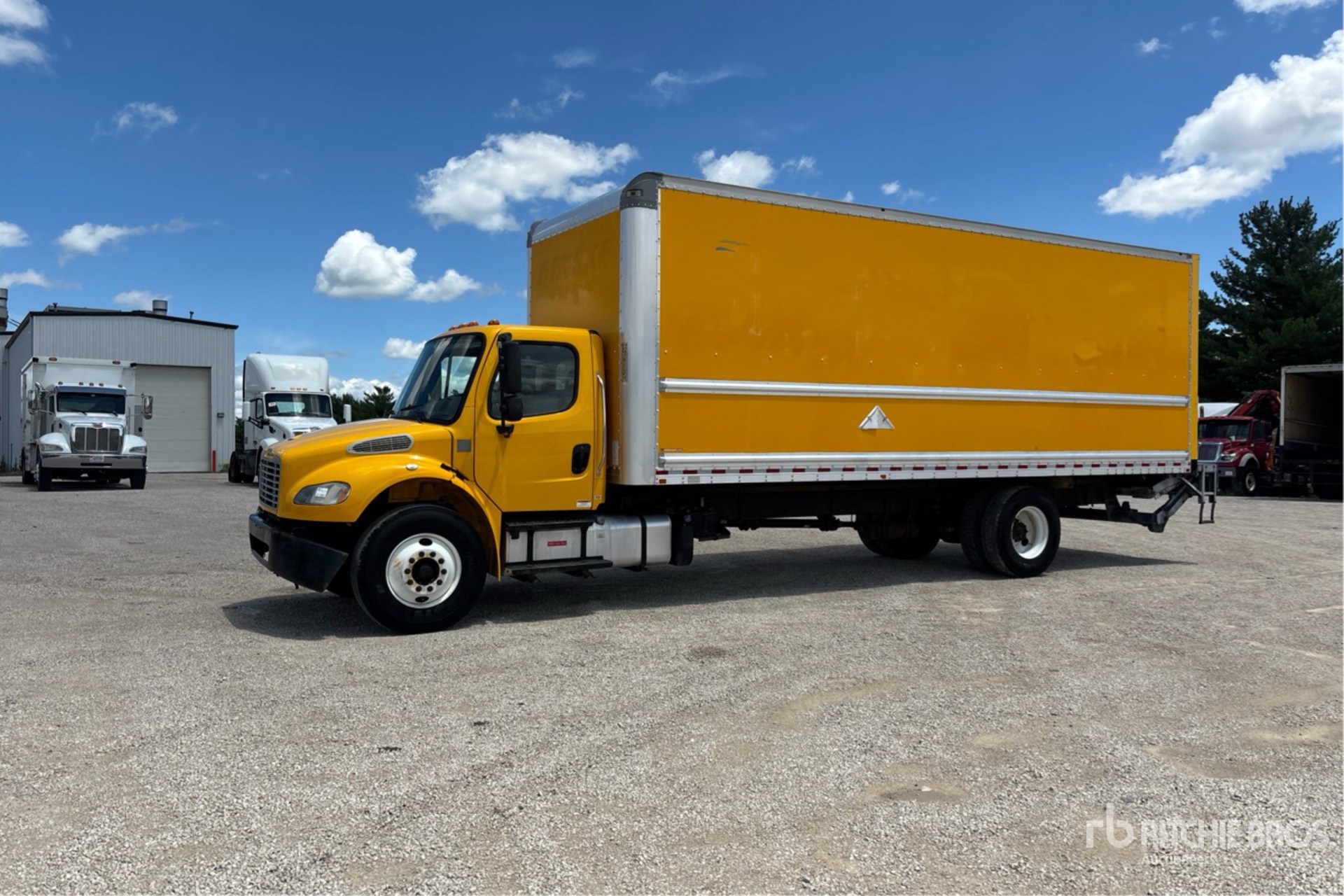 2018 Freightliner M2 106
