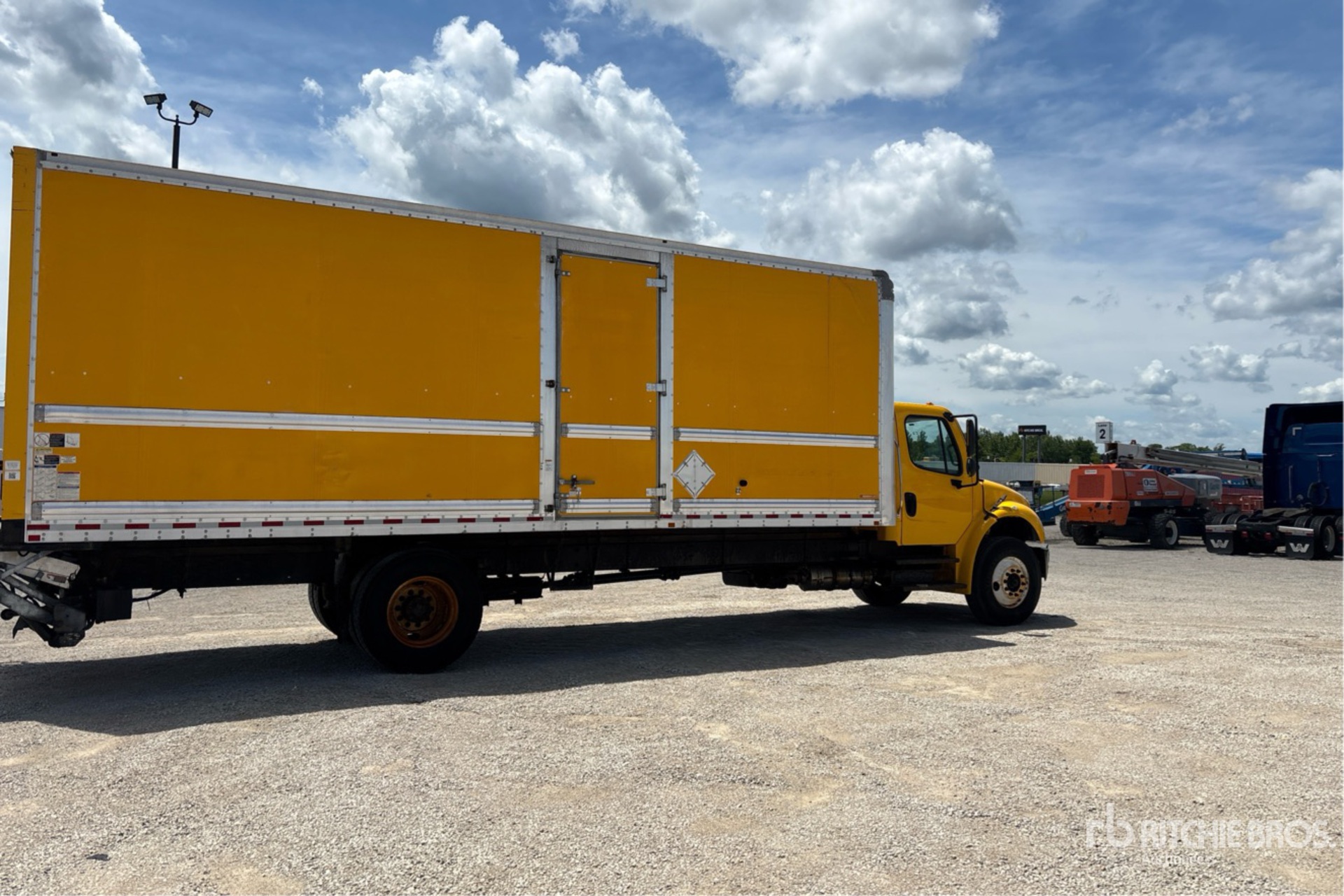 2018 Freightliner M2 106